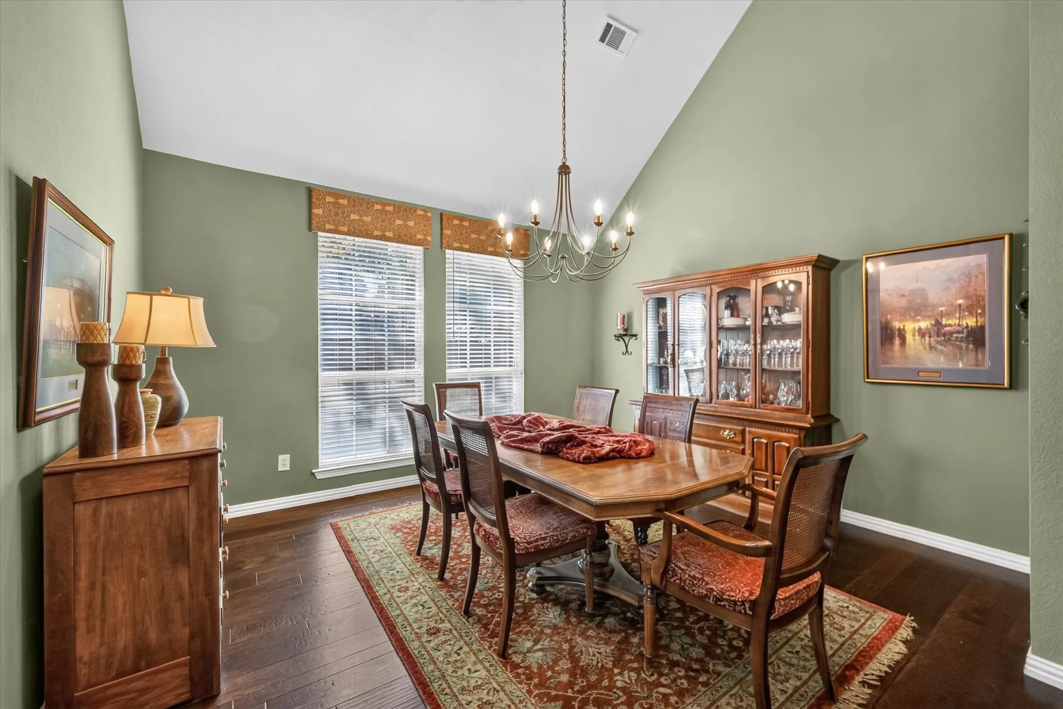 Single Family Residence For Sale in Denton County , 2830 Woodhollow Court, Highland Village, Texas 75077, 4 Bedroom, 3 Bathroom, 2 Garage spaces, 3,418 Sqft, built in 1994, mls#21382145, Real Estate Agent in Highland Village, Homes For Sale in Denton county, Homes For Sale in Highland Village, Realtor in Highland Village Texas, Real Estate Brokerage Independent Realty Texas, Luminita Cordes Realtor