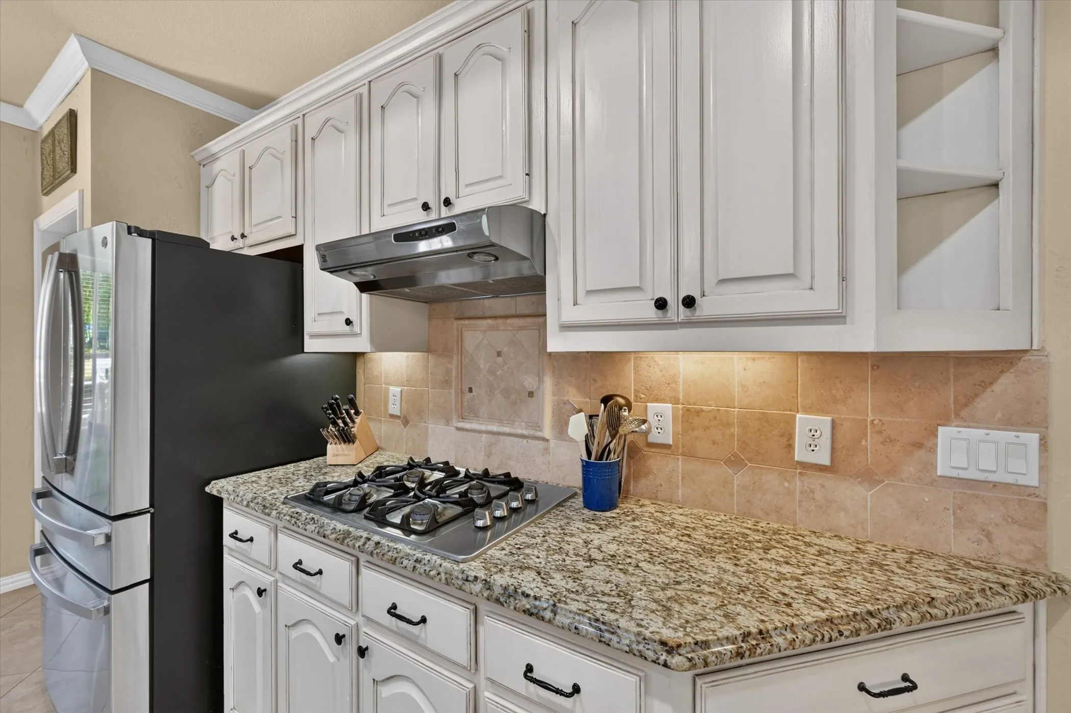 Single Family Residence For Sale in Denton County , 2830 Woodhollow Court, Highland Village, Texas 75077, 4 Bedroom, 3 Bathroom, 2 Garage spaces, 3,418 Sqft, built in 1994, mls#21382145, Real Estate Agent in Highland Village, Homes For Sale in Denton county, Homes For Sale in Highland Village, Realtor in Highland Village Texas, Real Estate Brokerage Independent Realty Texas, Luminita Cordes Realtor