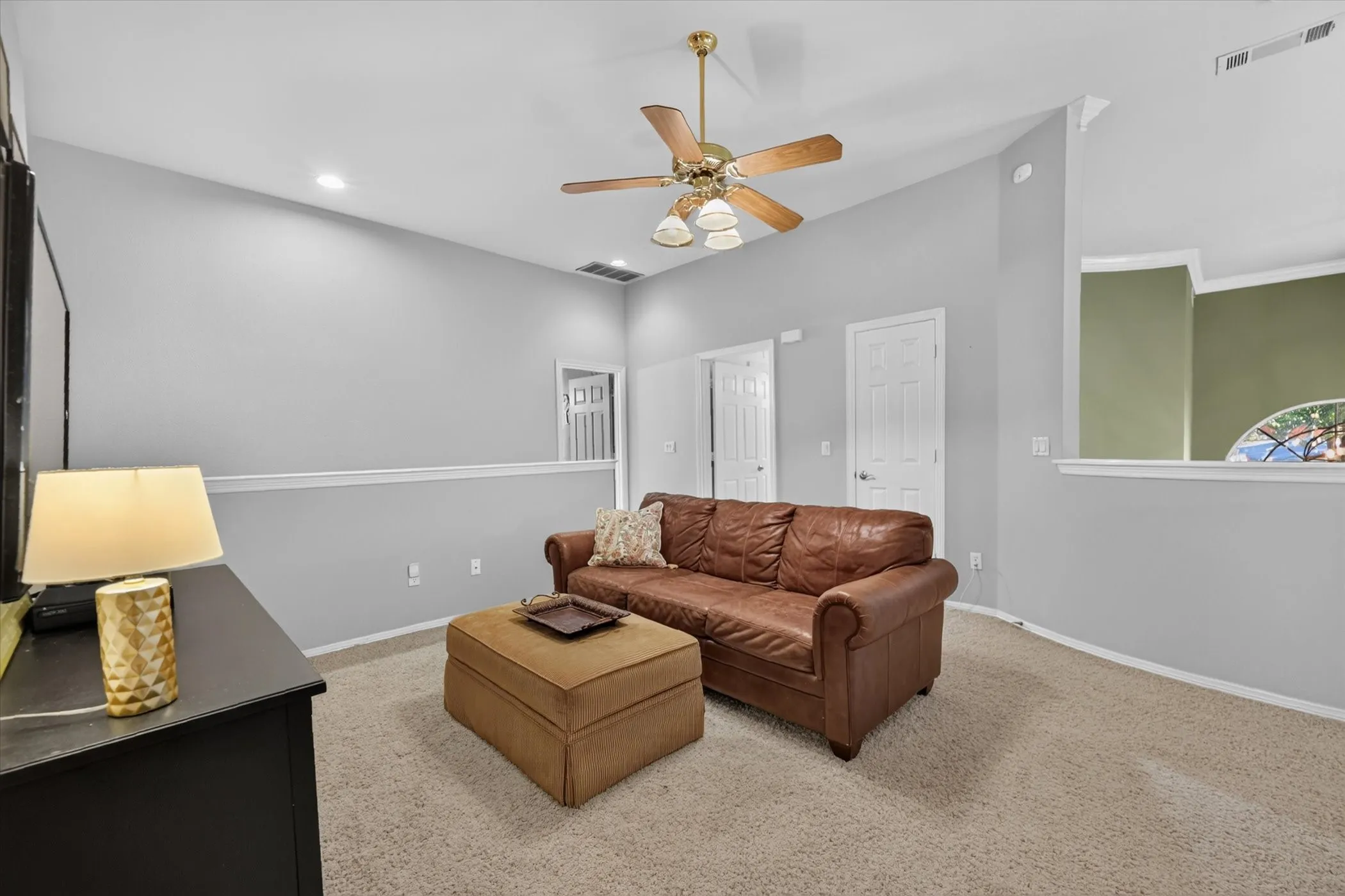 Single Family Residence For Sale in Denton County , 2830 Woodhollow Court, Highland Village, Texas 75077, 4 Bedroom, 3 Bathroom, 2 Garage spaces, 3,418 Sqft, built in 1994, mls#21382145, Real Estate Agent in Highland Village, Homes For Sale in Denton county, Homes For Sale in Highland Village, Realtor in Highland Village Texas, Real Estate Brokerage Independent Realty Texas, Luminita Cordes Realtor