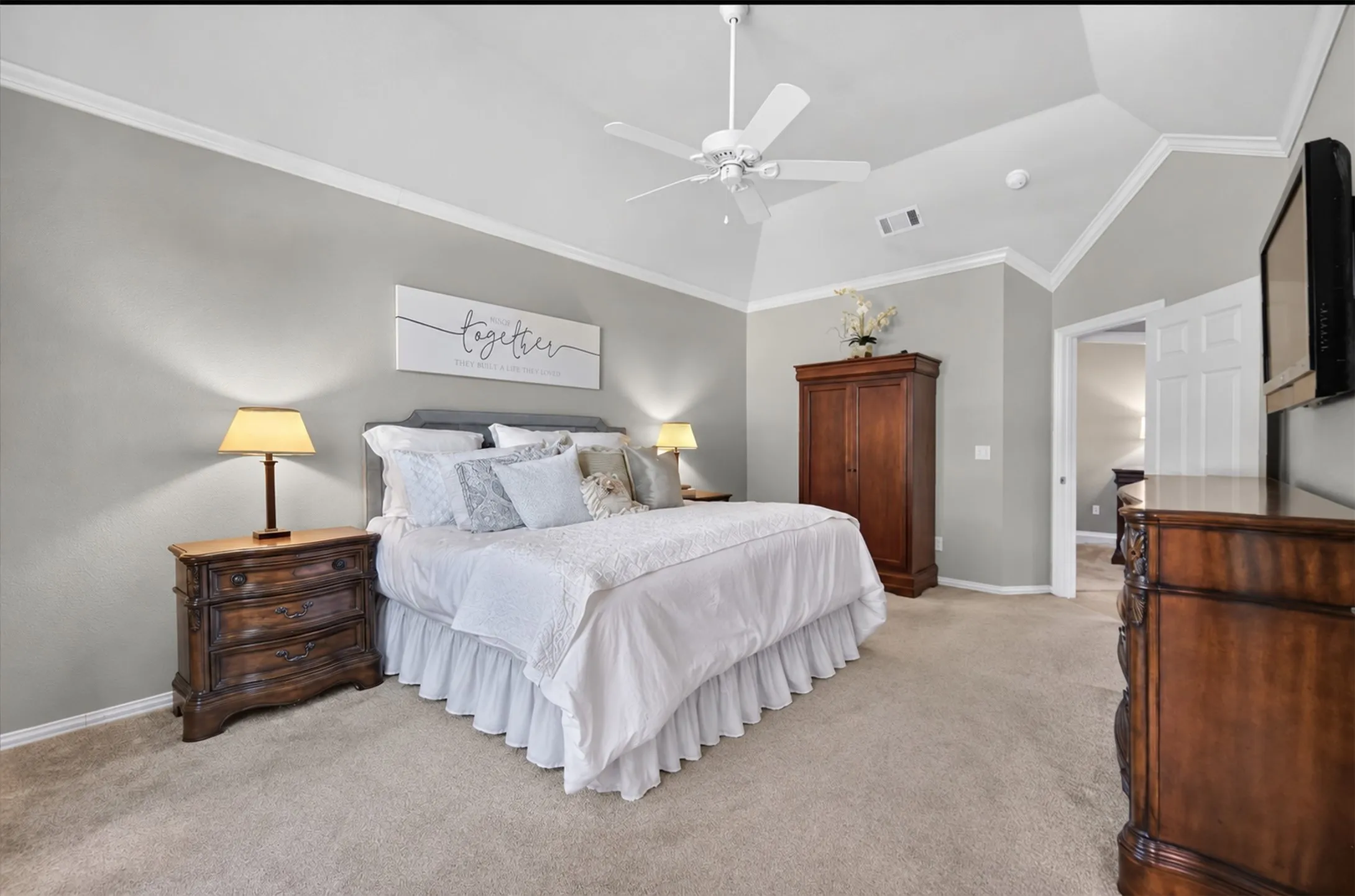 Single Family Residence For Sale in Denton County , 2830 Woodhollow Court, Highland Village, Texas 75077, 4 Bedroom, 3 Bathroom, 2 Garage spaces, 3,418 Sqft, built in 1994, mls#21382145, Real Estate Agent in Highland Village, Homes For Sale in Denton county, Homes For Sale in Highland Village, Realtor in Highland Village Texas, Real Estate Brokerage Independent Realty Texas, Luminita Cordes Realtor
