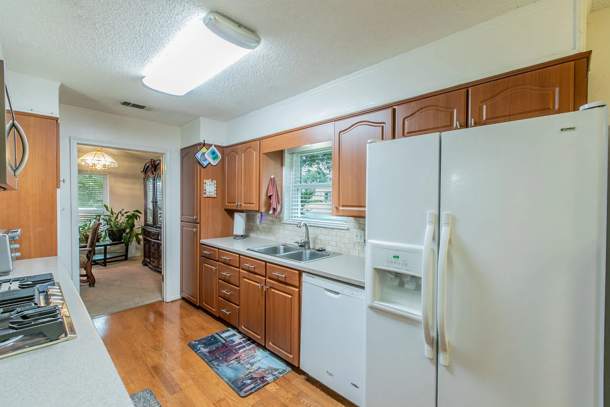 Single Family Residence For Sale in Mc Lennan County , 1033 Rambler Drive, Waco, Texas 76710, 4 Bedroom, 2 Bathroom, 2 Garage spaces, 2,194 Sqft, built in 1972, mls#21385763, Real Estate Agent in Waco, Homes For Sale in Mc Lennan county, Homes For Sale in Waco, Realtor in Waco Texas, Real Estate Brokerage Independent Realty Texas, Luminita Cordes Realtor