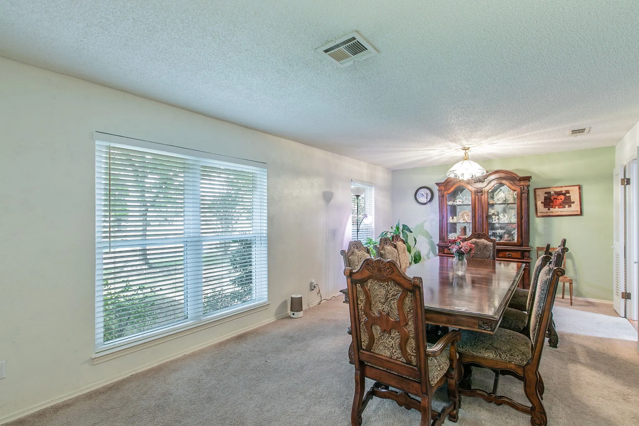 Single Family Residence For Sale in Mc Lennan County , 1033 Rambler Drive, Waco, Texas 76710, 4 Bedroom, 2 Bathroom, 2 Garage spaces, 2,194 Sqft, built in 1972, mls#21385763, Real Estate Agent in Waco, Homes For Sale in Mc Lennan county, Homes For Sale in Waco, Realtor in Waco Texas, Real Estate Brokerage Independent Realty Texas, Luminita Cordes Realtor