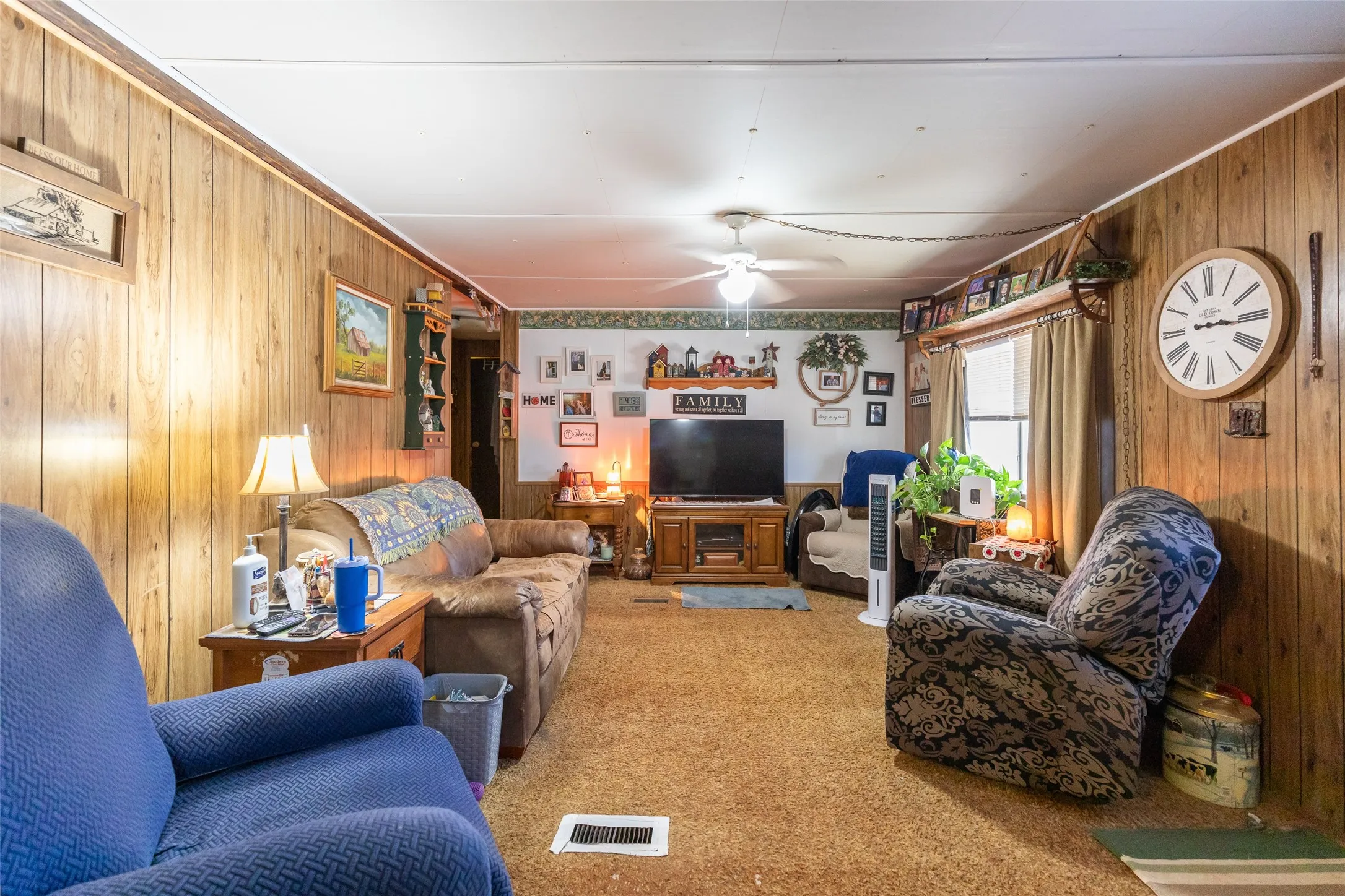 Mobile Home For Sale in Taylor County , 1455 County Road 401, Merkel, Texas 79536, 4 Bedroom, 2 Bathroom, Garage spaces, 1,440 Sqft, built in 1979, mls#21388303, Real Estate Agent in Merkel, Homes For Sale in Taylor county, Homes For Sale in Merkel, Realtor in Merkel Texas, Real Estate Brokerage Independent Realty Texas, Luminita Cordes Realtor