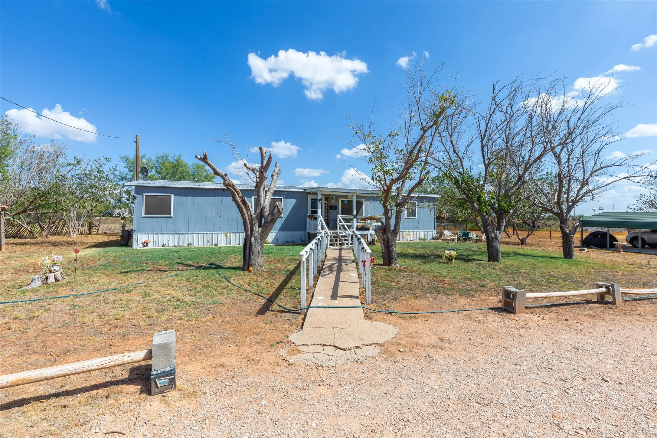 Mobile Home For Sale in Taylor County , 1455 County Road 401, Merkel, Texas 79536, 4 Bedroom, 2 Bathroom, Garage spaces, 1,440 Sqft, built in 1979, mls#21388303, Real Estate Agent in Merkel, Homes For Sale in Taylor county, Homes For Sale in Merkel, Realtor in Merkel Texas, Real Estate Brokerage Independent Realty Texas, Luminita Cordes Realtor