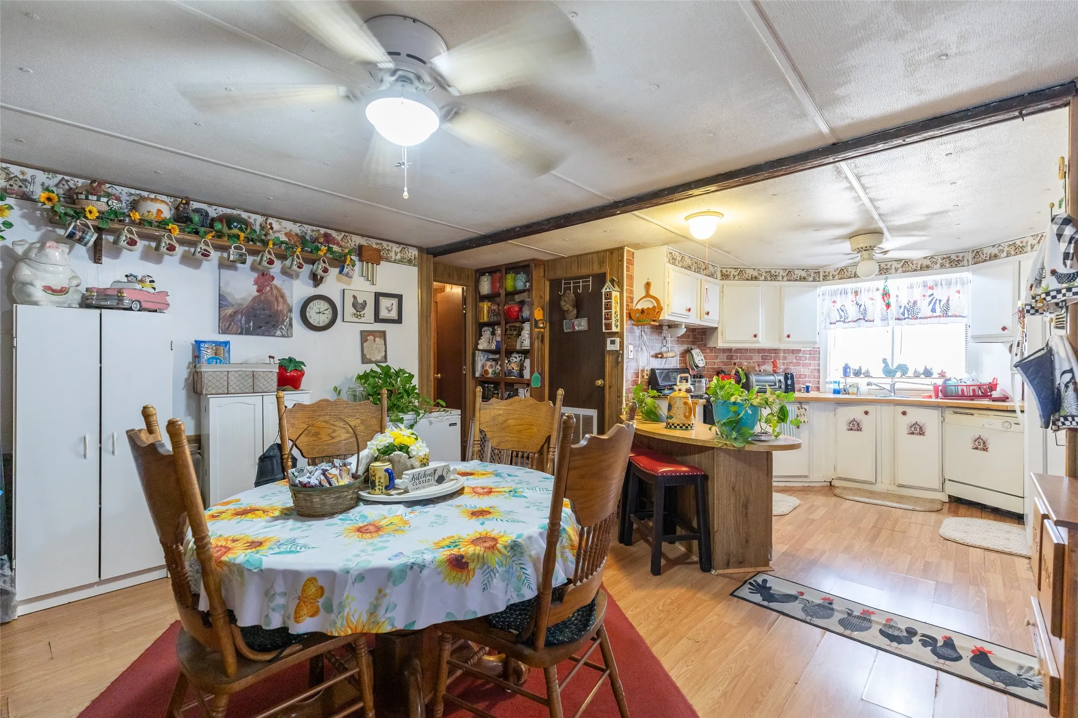 Mobile Home For Sale in Taylor County , 1455 County Road 401, Merkel, Texas 79536, 4 Bedroom, 2 Bathroom, Garage spaces, 1,440 Sqft, built in 1979, mls#21388303, Real Estate Agent in Merkel, Homes For Sale in Taylor county, Homes For Sale in Merkel, Realtor in Merkel Texas, Real Estate Brokerage Independent Realty Texas, Luminita Cordes Realtor