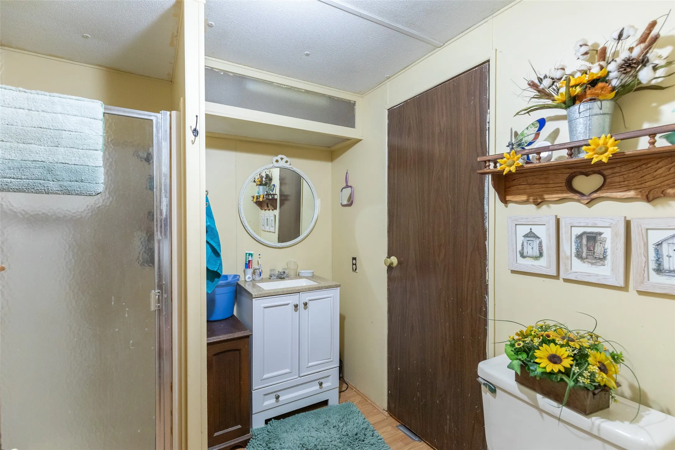 Mobile Home For Sale in Taylor County , 1455 County Road 401, Merkel, Texas 79536, 4 Bedroom, 2 Bathroom, Garage spaces, 1,440 Sqft, built in 1979, mls#21388303, Real Estate Agent in Merkel, Homes For Sale in Taylor county, Homes For Sale in Merkel, Realtor in Merkel Texas, Real Estate Brokerage Independent Realty Texas, Luminita Cordes Realtor