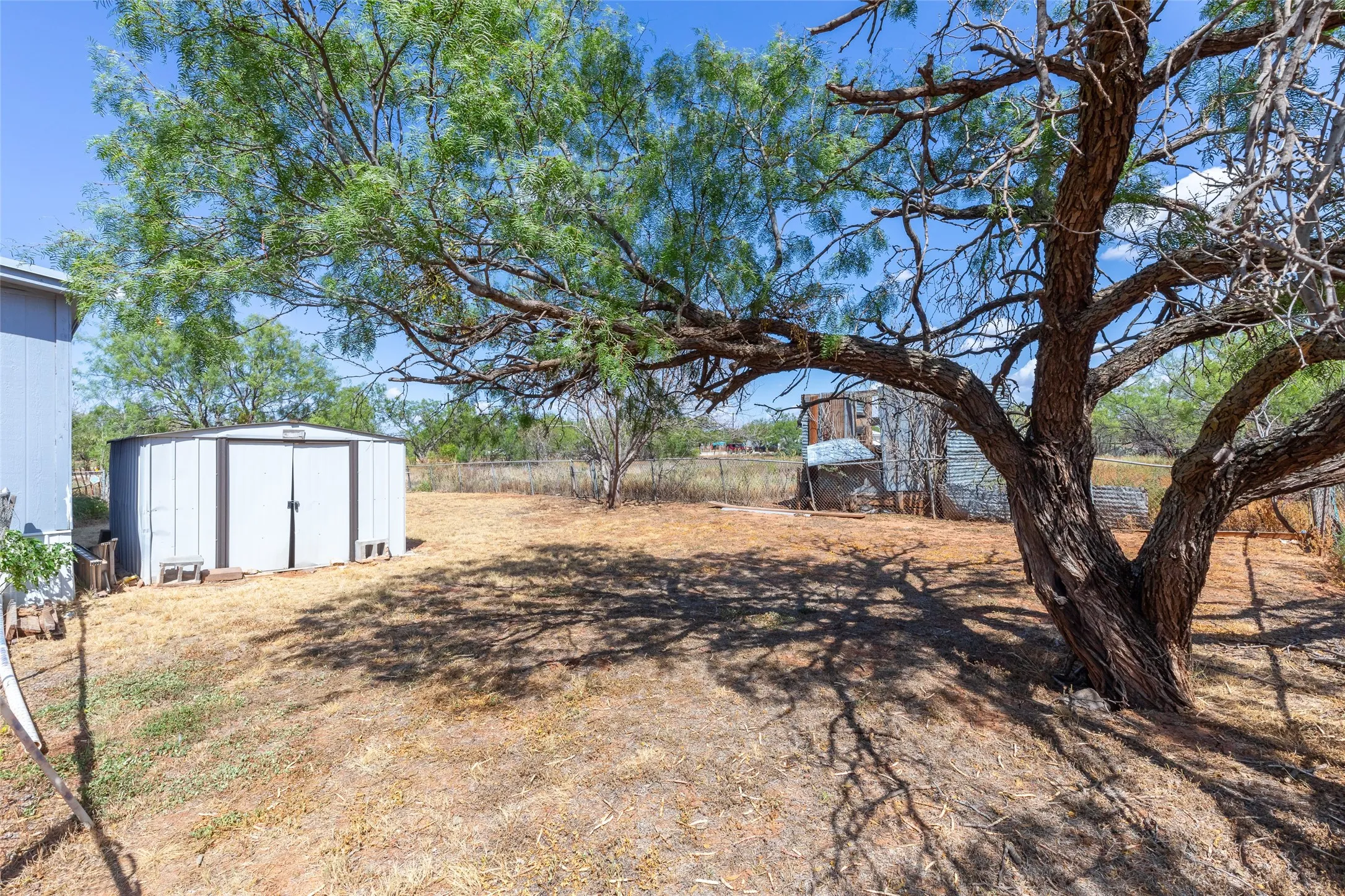 Mobile Home For Sale in Taylor County , 1455 County Road 401, Merkel, Texas 79536, 4 Bedroom, 2 Bathroom, Garage spaces, 1,440 Sqft, built in 1979, mls#21388303, Real Estate Agent in Merkel, Homes For Sale in Taylor county, Homes For Sale in Merkel, Realtor in Merkel Texas, Real Estate Brokerage Independent Realty Texas, Luminita Cordes Realtor