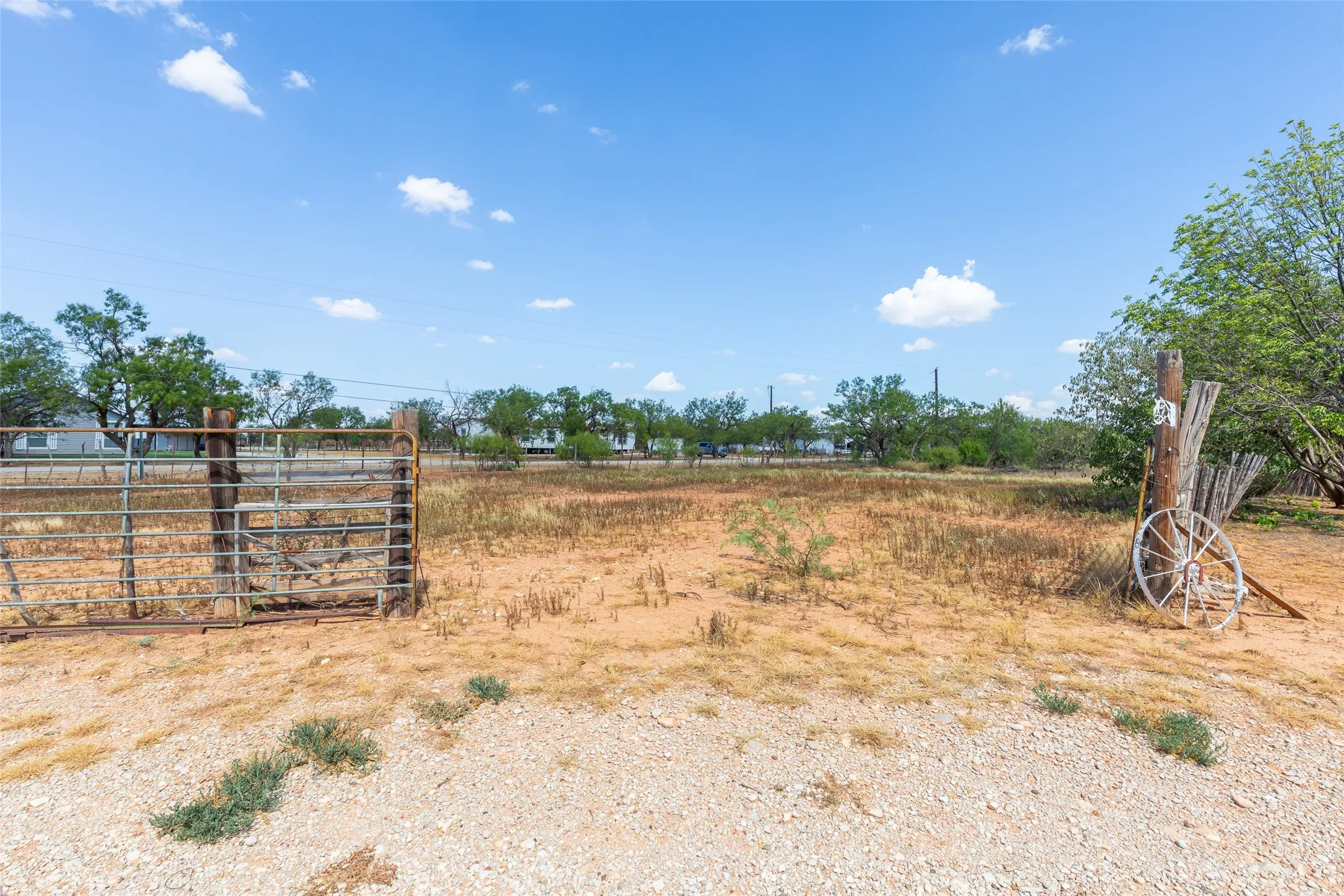 Mobile Home For Sale in Taylor County , 1455 County Road 401, Merkel, Texas 79536, 4 Bedroom, 2 Bathroom, Garage spaces, 1,440 Sqft, built in 1979, mls#21388303, Real Estate Agent in Merkel, Homes For Sale in Taylor county, Homes For Sale in Merkel, Realtor in Merkel Texas, Real Estate Brokerage Independent Realty Texas, Luminita Cordes Realtor