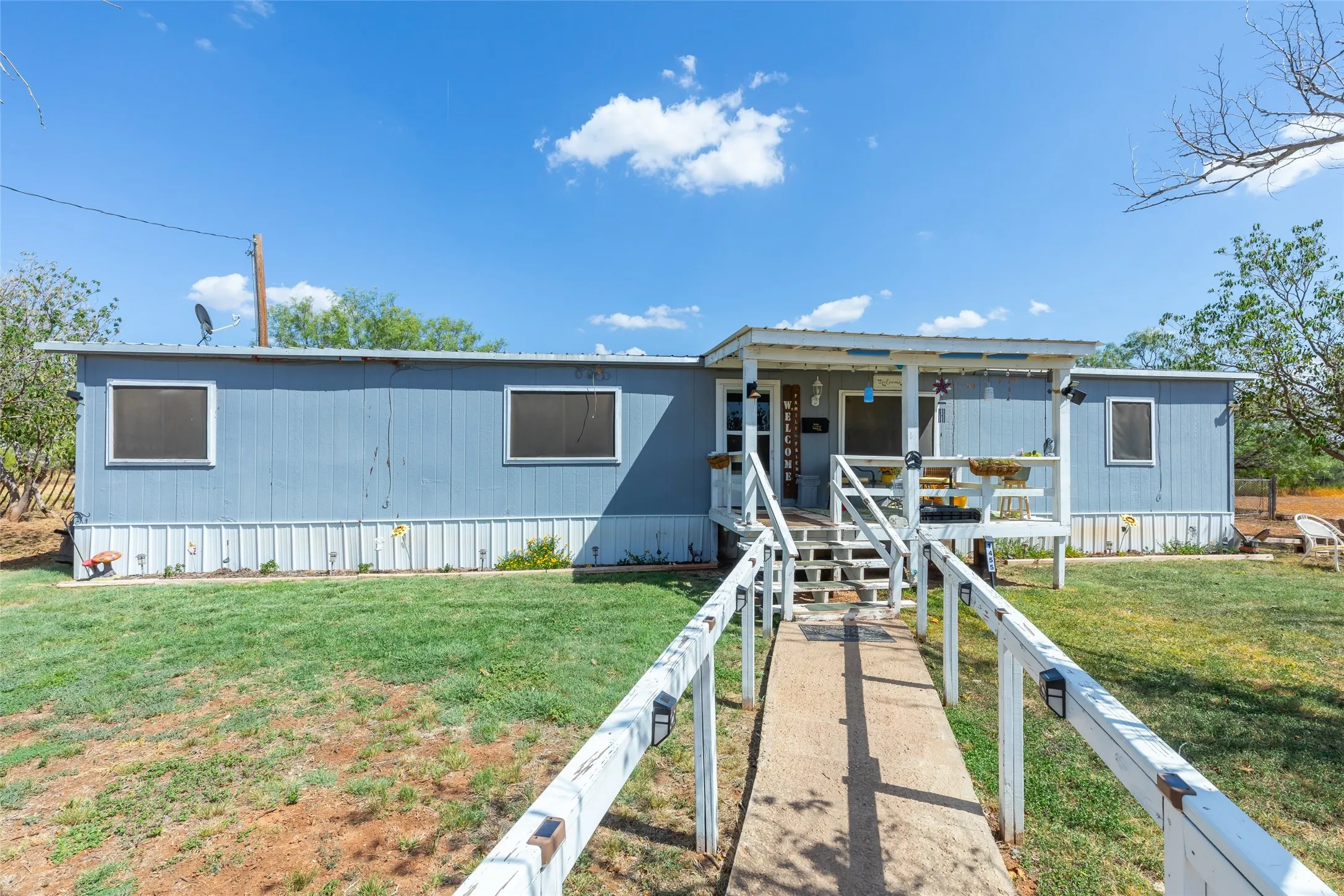 Mobile Home For Sale in Taylor County , 1455 County Road 401, Merkel, Texas 79536, 4 Bedroom, 2 Bathroom, Garage spaces, 1,440 Sqft, built in 1979, mls#21388303, Real Estate Agent in Merkel, Homes For Sale in Taylor county, Homes For Sale in Merkel, Realtor in Merkel Texas, Real Estate Brokerage Independent Realty Texas, Luminita Cordes Realtor