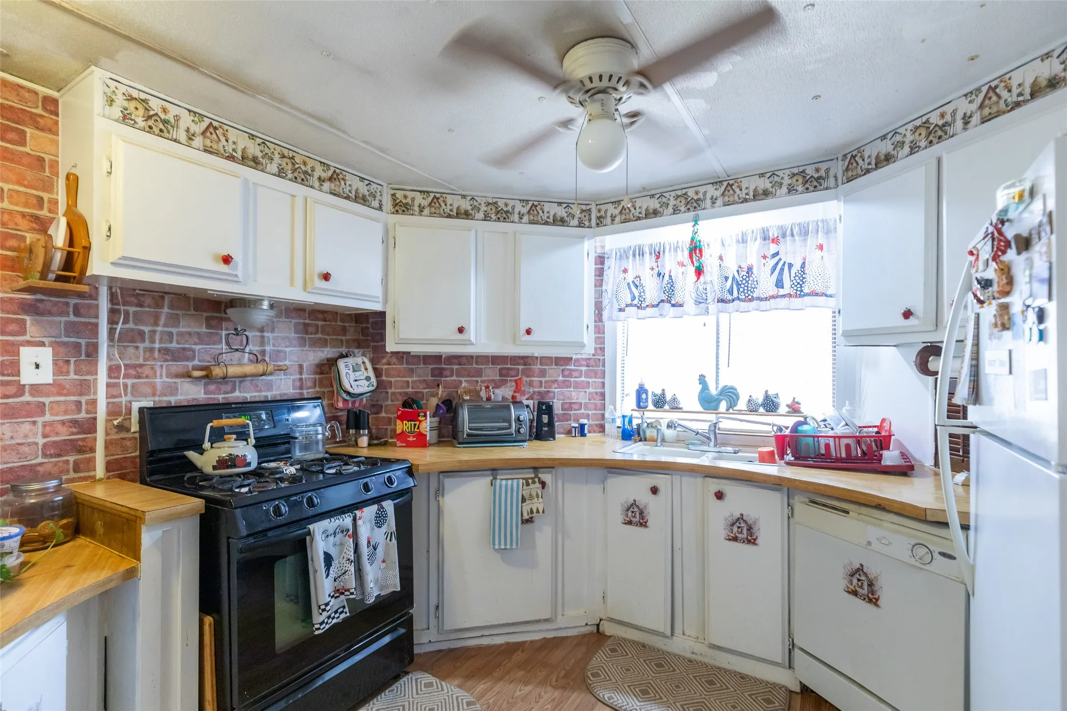 Mobile Home For Sale in Taylor County , 1455 County Road 401, Merkel, Texas 79536, 4 Bedroom, 2 Bathroom, Garage spaces, 1,440 Sqft, built in 1979, mls#21388303, Real Estate Agent in Merkel, Homes For Sale in Taylor county, Homes For Sale in Merkel, Realtor in Merkel Texas, Real Estate Brokerage Independent Realty Texas, Luminita Cordes Realtor