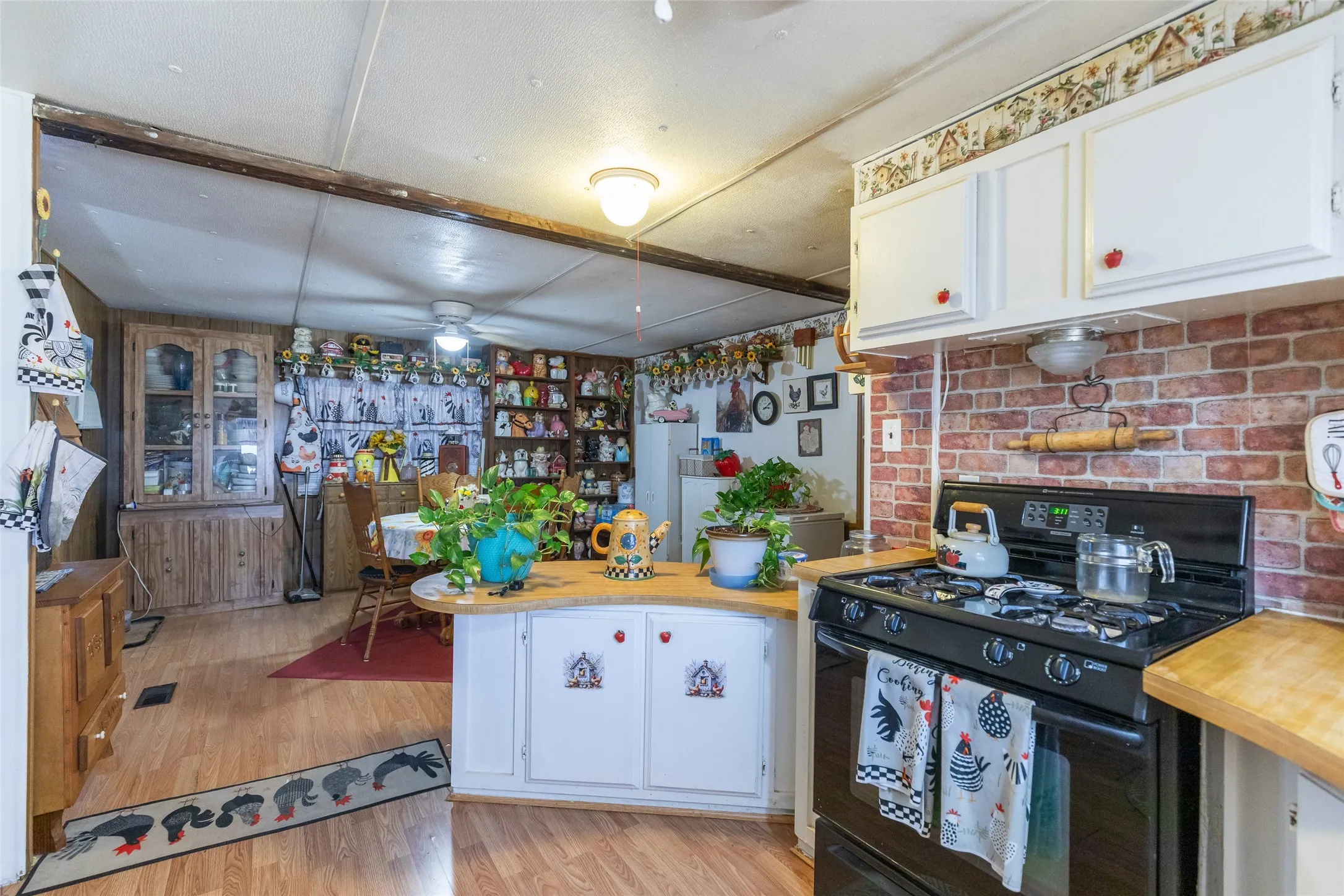 Mobile Home For Sale in Taylor County , 1455 County Road 401, Merkel, Texas 79536, 4 Bedroom, 2 Bathroom, Garage spaces, 1,440 Sqft, built in 1979, mls#21388303, Real Estate Agent in Merkel, Homes For Sale in Taylor county, Homes For Sale in Merkel, Realtor in Merkel Texas, Real Estate Brokerage Independent Realty Texas, Luminita Cordes Realtor