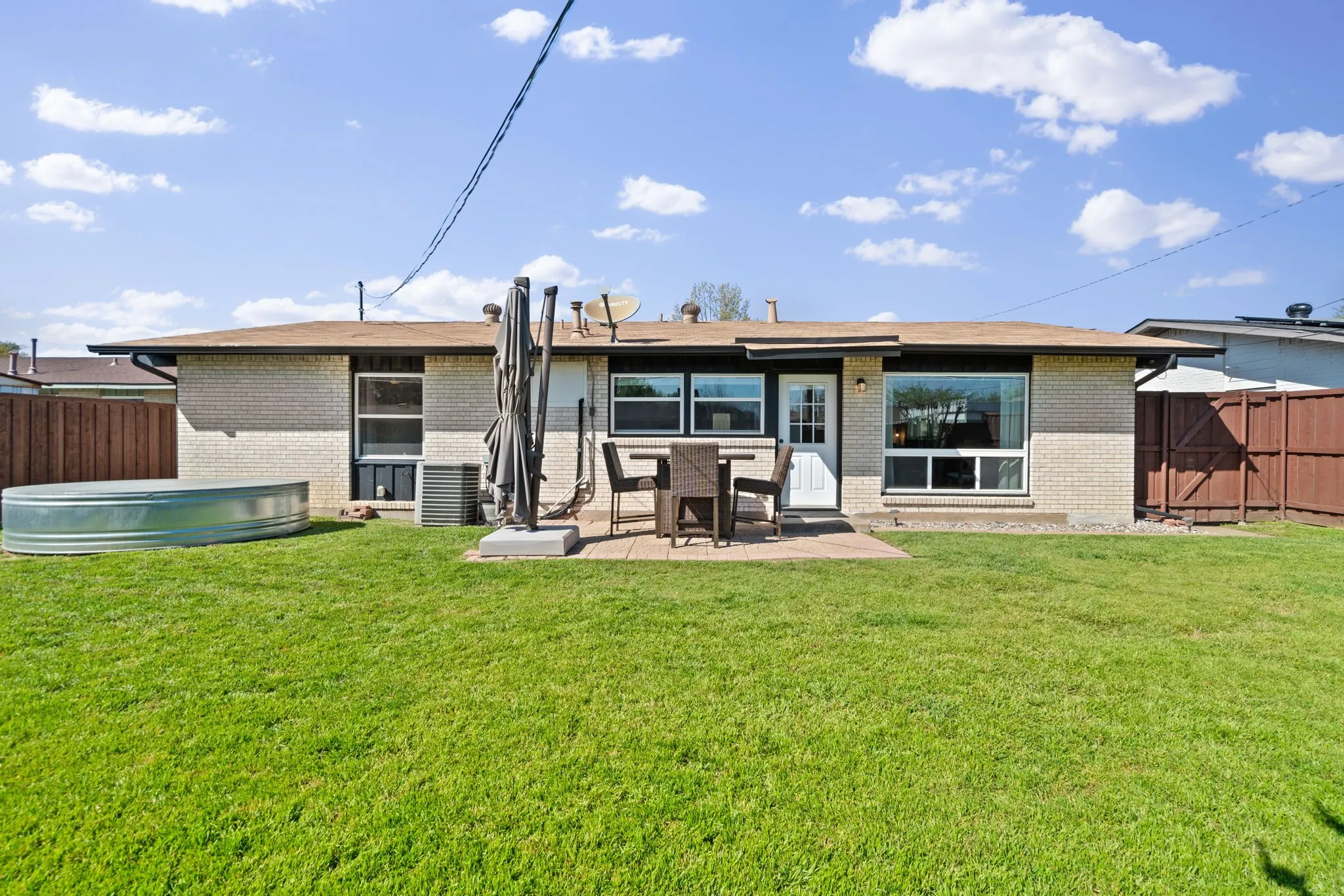 Single Family Residence For Rent in Dallas County , 3244 High Brook Drive, Dallas, Texas 75234, 3 Bedroom, 2 Bathroom, 2 Garage spaces, 1,504 Sqft, built in 1961, mls#21388381, Real Estate Agent in Dallas, Homes For Rent in Dallas county, Homes For Rent in Dallas, Realtor in Dallas Texas, Real Estate Brokerage Independent Realty Texas, Luminita Cordes Realtor
