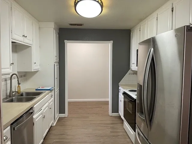 Single Family Residence For Rent in Taylor County , 7601 Thompson Parkway, Abilene, Texas 79606, 4 Bedroom, 2 Bathroom, 2 Garage spaces, 1,495 Sqft, built in 1997, mls#21388400, Real Estate Agent in Abilene, Homes For Rent in Taylor county, Homes For Rent in Abilene, Realtor in Abilene Texas, Real Estate Brokerage Independent Realty Texas, Luminita Cordes Realtor