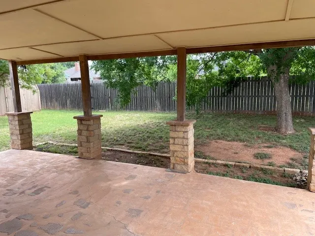 Single Family Residence For Rent in Taylor County , 7601 Thompson Parkway, Abilene, Texas 79606, 4 Bedroom, 2 Bathroom, 2 Garage spaces, 1,495 Sqft, built in 1997, mls#21388400, Real Estate Agent in Abilene, Homes For Rent in Taylor county, Homes For Rent in Abilene, Realtor in Abilene Texas, Real Estate Brokerage Independent Realty Texas, Luminita Cordes Realtor