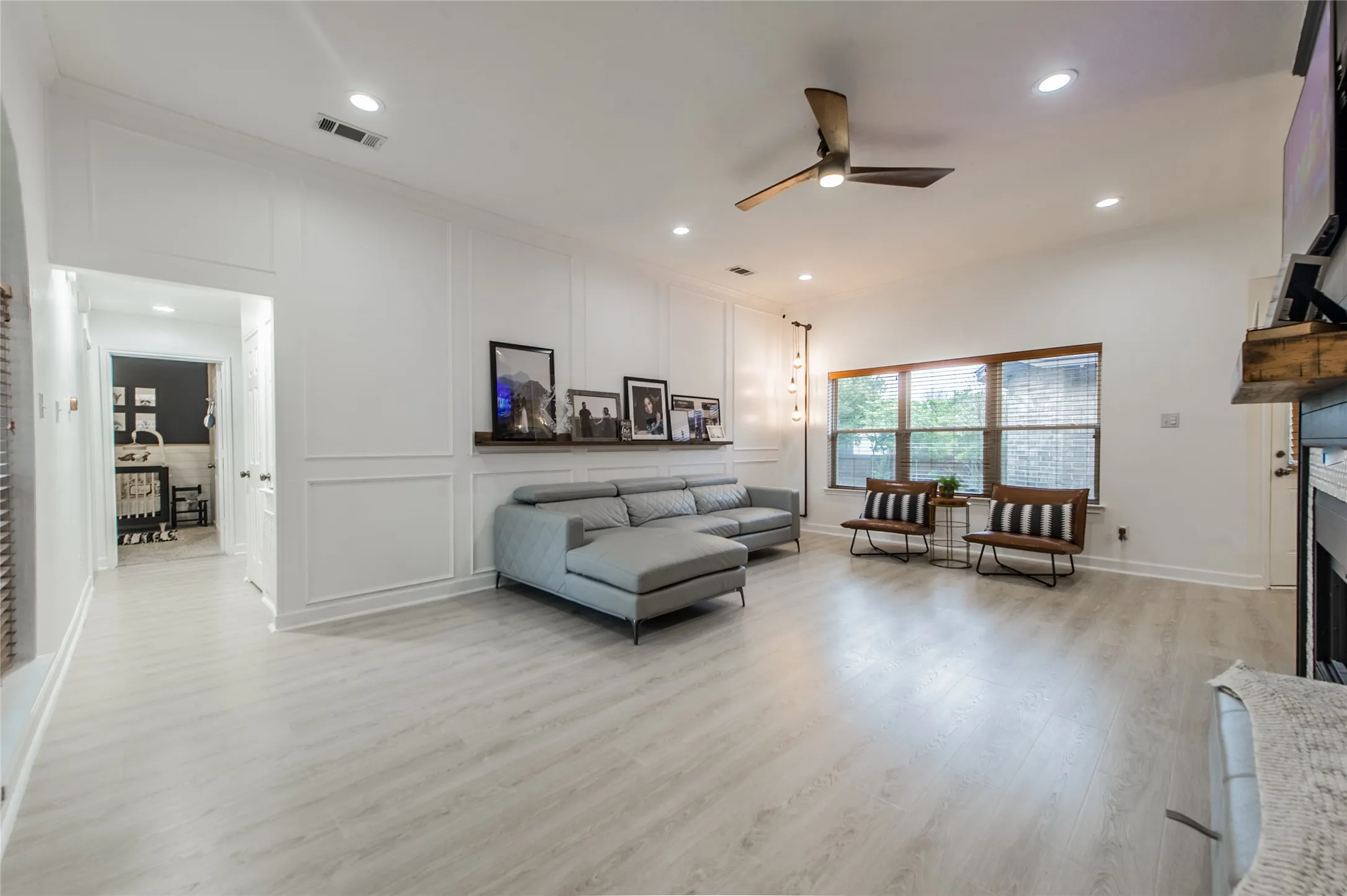 Single Family Residence For Rent in Dallas County , 2901 Hampshire Drive, Garland, Texas 75040, 3 Bedroom, 2 Bathroom, 2 Garage spaces, 1,772 Sqft, built in 1986, mls#21388390, Real Estate Agent in Garland, Homes For Rent in Dallas county, Homes For Rent in Garland, Realtor in Garland Texas, Real Estate Brokerage Independent Realty Texas, Luminita Cordes Realtor