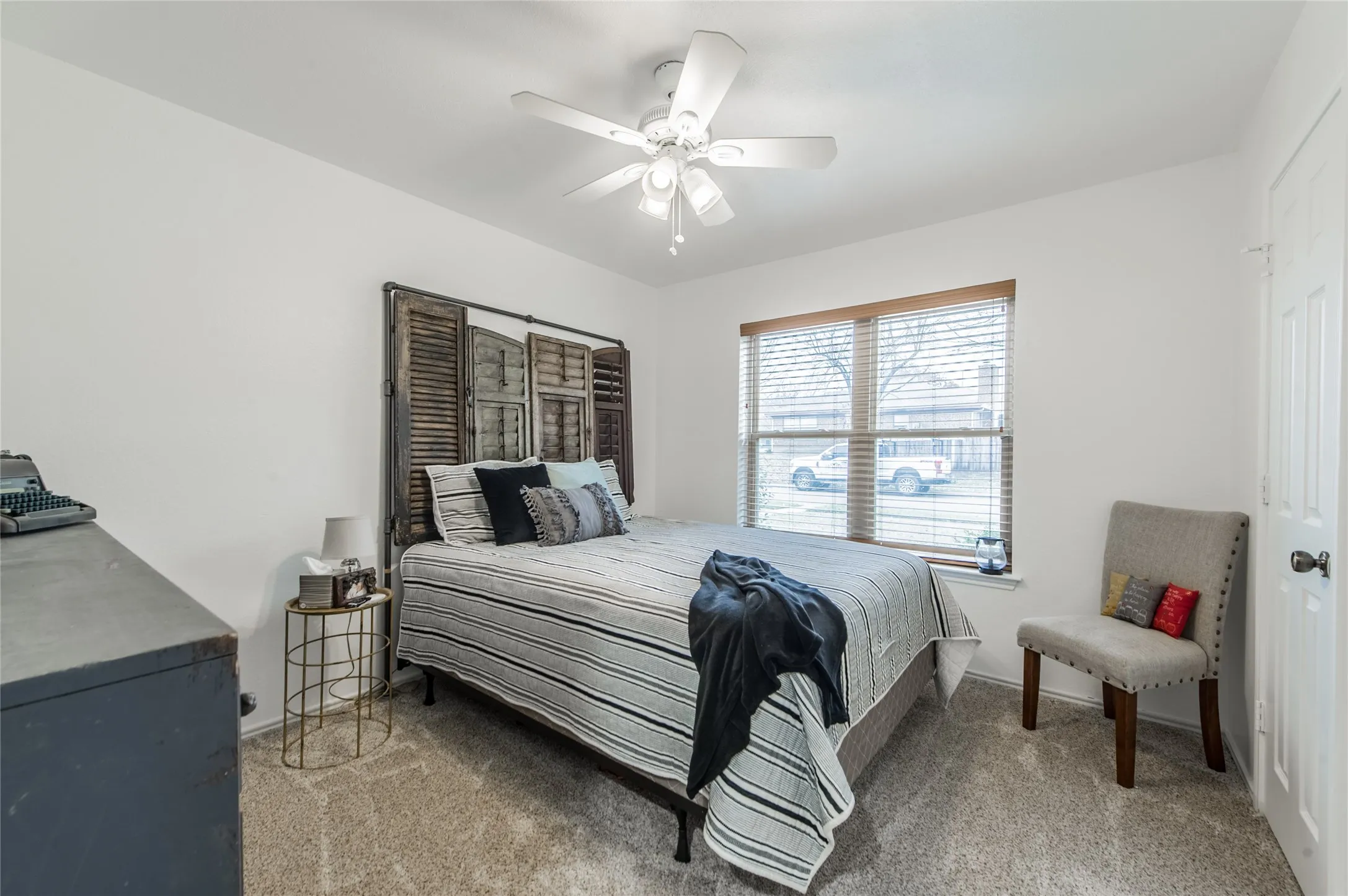 Single Family Residence For Rent in Dallas County , 2901 Hampshire Drive, Garland, Texas 75040, 3 Bedroom, 2 Bathroom, 2 Garage spaces, 1,772 Sqft, built in 1986, mls#21388390, Real Estate Agent in Garland, Homes For Rent in Dallas county, Homes For Rent in Garland, Realtor in Garland Texas, Real Estate Brokerage Independent Realty Texas, Luminita Cordes Realtor
