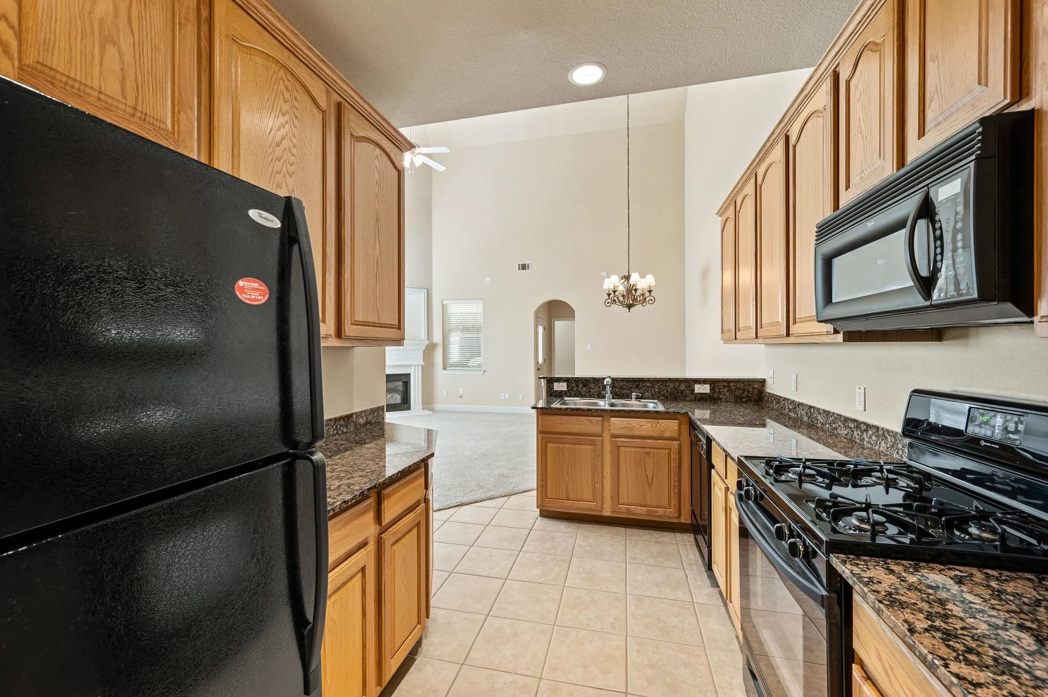 Single Family Residence For Sale in Tarrant County , 614 Rosemead Drive, Euless, Texas 76039, 2 Bedroom, 3 Bathroom, 2 Garage spaces, 1,661 Sqft, built in 2004, mls#21387959, Real Estate Agent in Euless, Homes For Sale in Tarrant county, Homes For Sale in Euless, Realtor in Euless Texas, Real Estate Brokerage Independent Realty Texas, Luminita Cordes Realtor