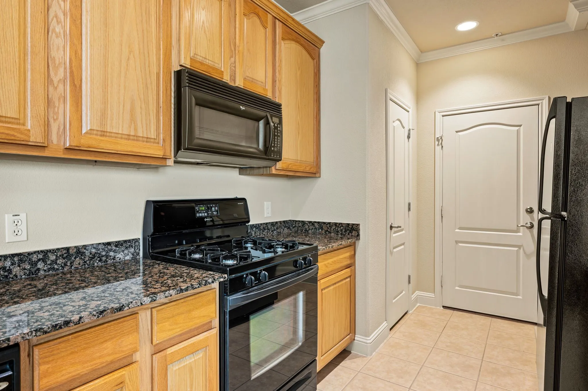 Single Family Residence For Sale in Tarrant County , 614 Rosemead Drive, Euless, Texas 76039, 2 Bedroom, 3 Bathroom, 2 Garage spaces, 1,661 Sqft, built in 2004, mls#21387959, Real Estate Agent in Euless, Homes For Sale in Tarrant county, Homes For Sale in Euless, Realtor in Euless Texas, Real Estate Brokerage Independent Realty Texas, Luminita Cordes Realtor
