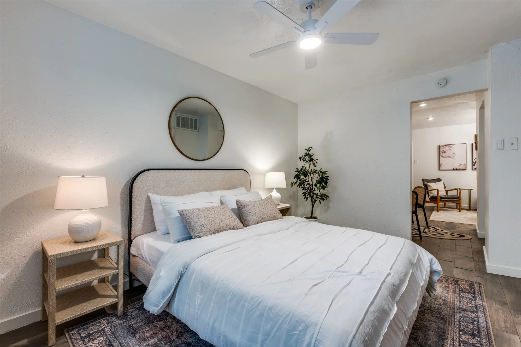 Condominium For Rent in Dallas County , 4525 Gilbert 204, Dallas, Texas 75219, 1 Bedroom, 1 Bathroom, Garage spaces, 471 Sqft, built in 1972, mls#21388405, Real Estate Agent in Dallas, Homes For Rent in Dallas county, Homes For Rent in Dallas, Realtor in Dallas Texas, Real Estate Brokerage Independent Realty Texas, Luminita Cordes Realtor