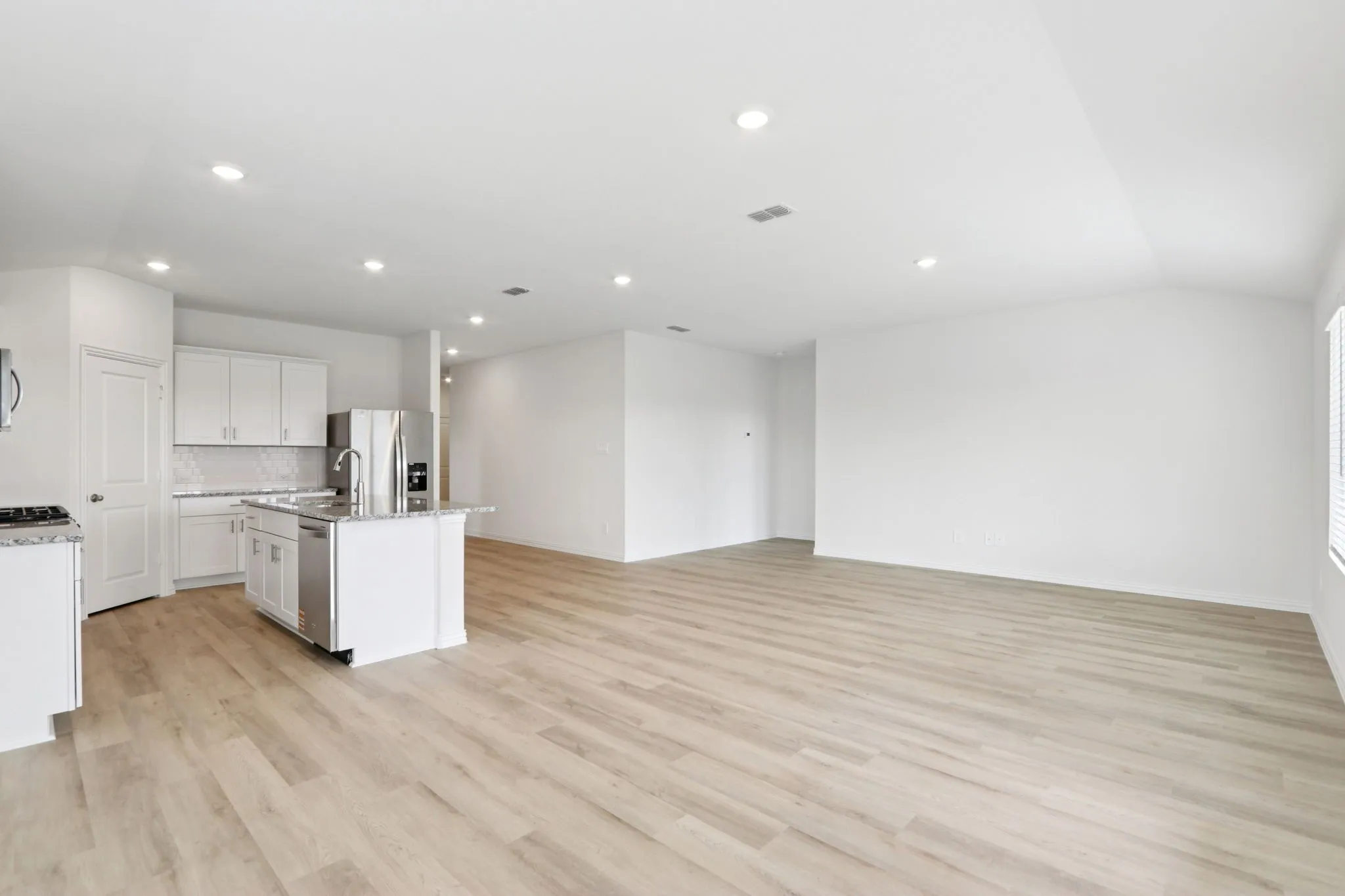 Photo is not of the actual home, but is an inspirational photo of builder’s model home and may depict options, furnishings, and/or decorator features that are not included.