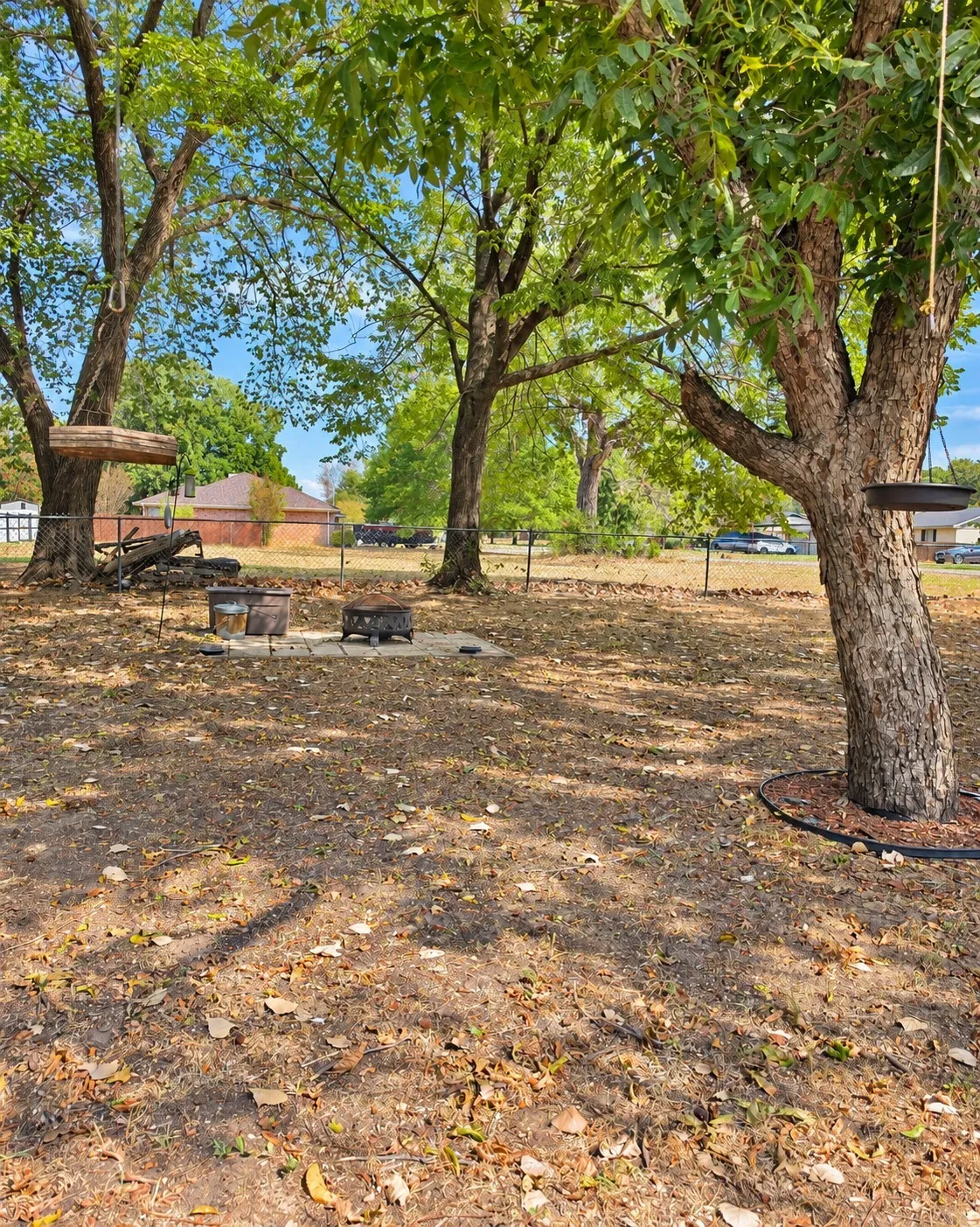 Single Family Residence For Sale in Parker County , 800 Kerry Lane, Azle, Texas 76020, 3 Bedroom, 2 Bathroom, 2 Garage spaces, 1,400 Sqft, built in 1961, mls#21387651, Real Estate Agent in Azle, Homes For Sale in Parker county, Homes For Sale in Azle, Realtor in Azle Texas, Real Estate Brokerage Independent Realty Texas, Luminita Cordes Realtor