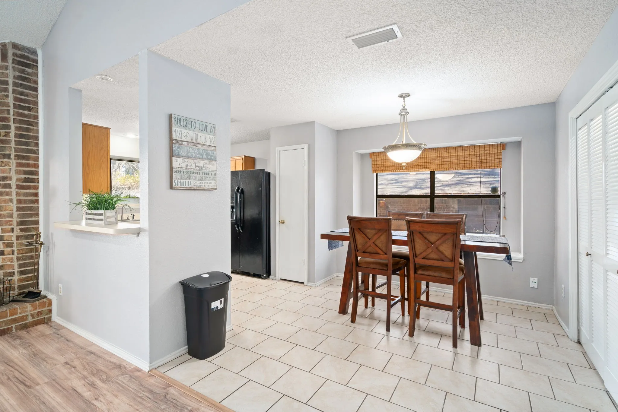 Single Family Residence For Rent in Dallas County , 2334 Dartmouth Drive, Grand Prairie, Texas 75052, 3 Bedroom, 2 Bathroom, 2 Garage spaces, 1,455 Sqft, built in 1985, mls#21387952, Real Estate Agent in Grand Prairie, Homes For Rent in Dallas county, Homes For Rent in Grand Prairie, Realtor in Grand Prairie Texas, Real Estate Brokerage Independent Realty Texas, Luminita Cordes Realtor