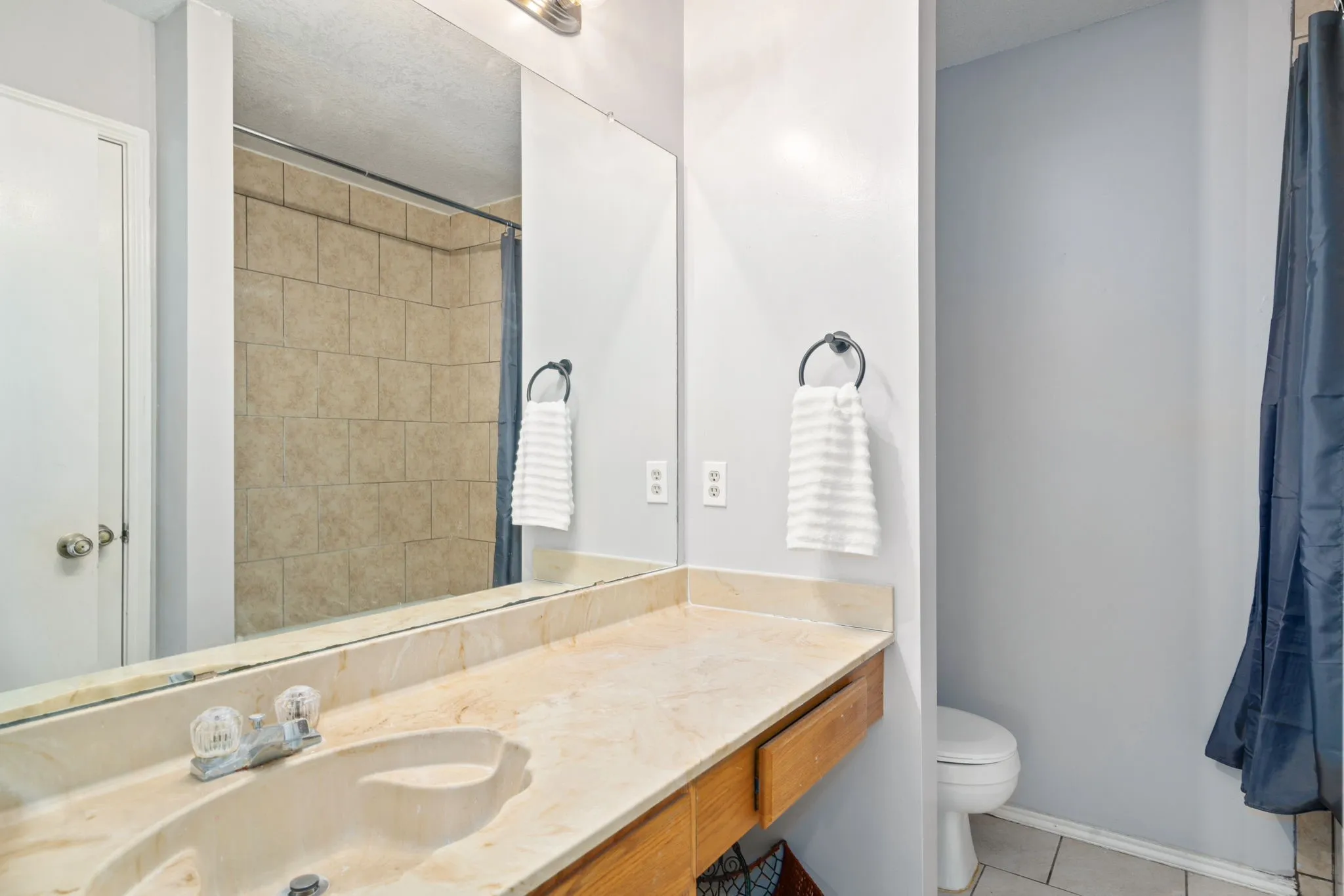 Single Family Residence For Rent in Dallas County , 2334 Dartmouth Drive, Grand Prairie, Texas 75052, 3 Bedroom, 2 Bathroom, 2 Garage spaces, 1,455 Sqft, built in 1985, mls#21387952, Real Estate Agent in Grand Prairie, Homes For Rent in Dallas county, Homes For Rent in Grand Prairie, Realtor in Grand Prairie Texas, Real Estate Brokerage Independent Realty Texas, Luminita Cordes Realtor