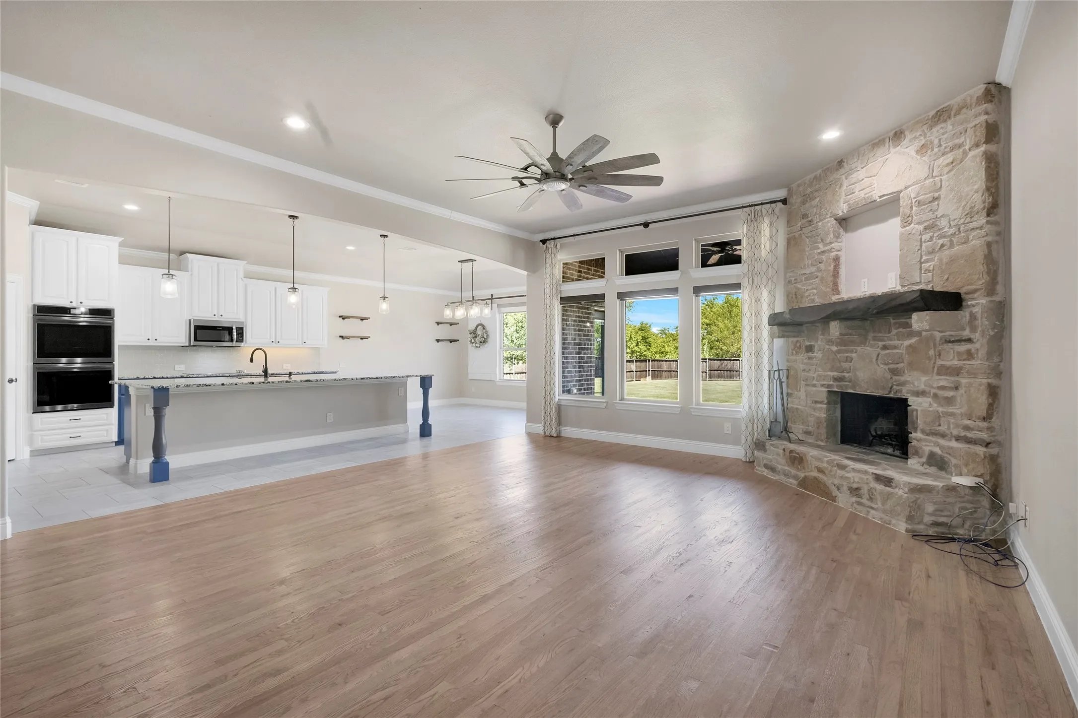 Single Family Residence For Sale in Collin County , 341 Amber Lane, Nevada, Texas 75173, 4 Bedroom, 3 Bathroom, 3 Garage spaces, 2,655 Sqft, built in 2016, mls#21388219, Real Estate Agent in Nevada, Homes For Sale in Collin county, Homes For Sale in Nevada, Realtor in Nevada Texas, Real Estate Brokerage Independent Realty Texas, Luminita Cordes Realtor