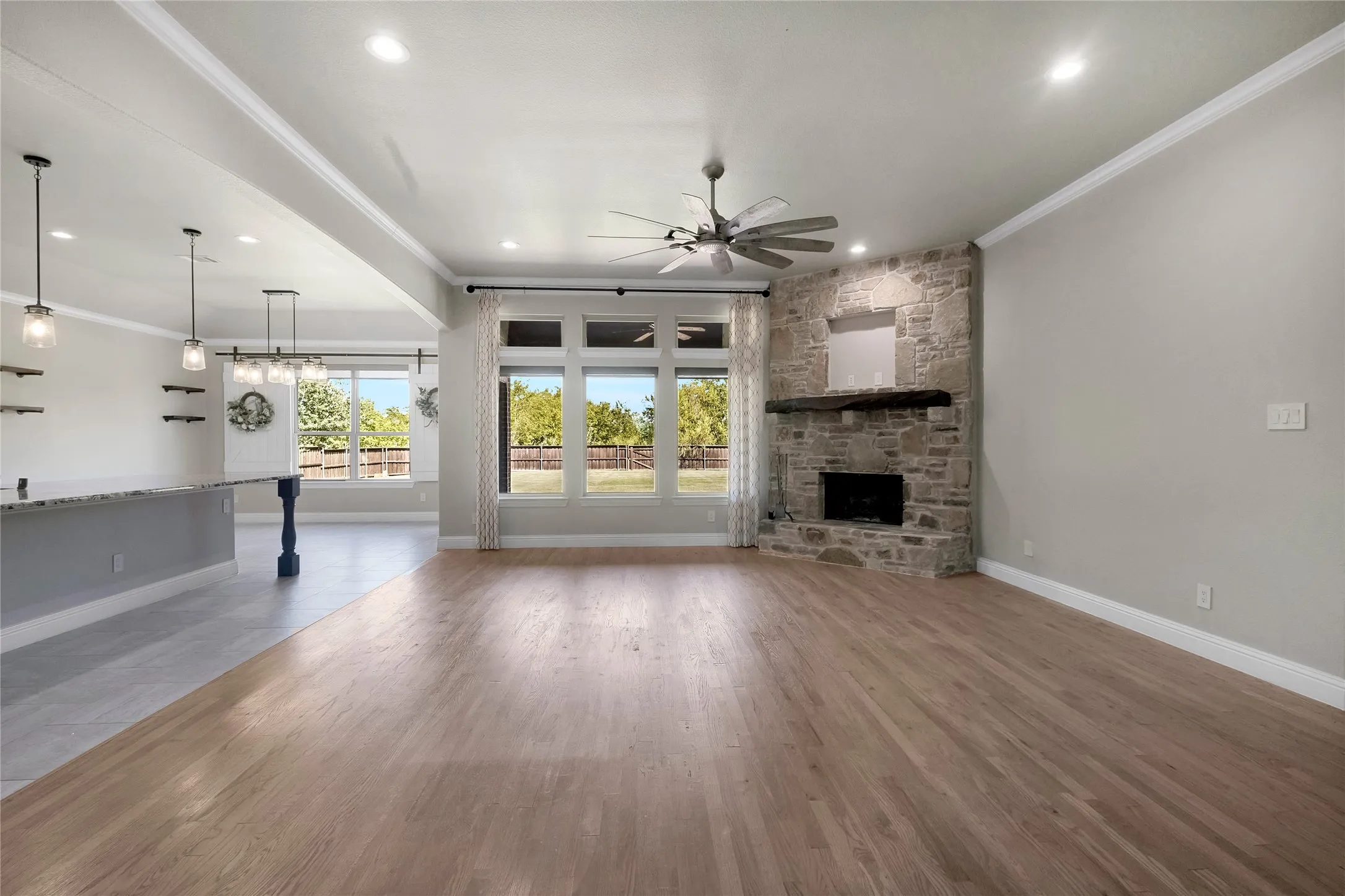 Single Family Residence For Sale in Collin County , 341 Amber Lane, Nevada, Texas 75173, 4 Bedroom, 3 Bathroom, 3 Garage spaces, 2,655 Sqft, built in 2016, mls#21388219, Real Estate Agent in Nevada, Homes For Sale in Collin county, Homes For Sale in Nevada, Realtor in Nevada Texas, Real Estate Brokerage Independent Realty Texas, Luminita Cordes Realtor