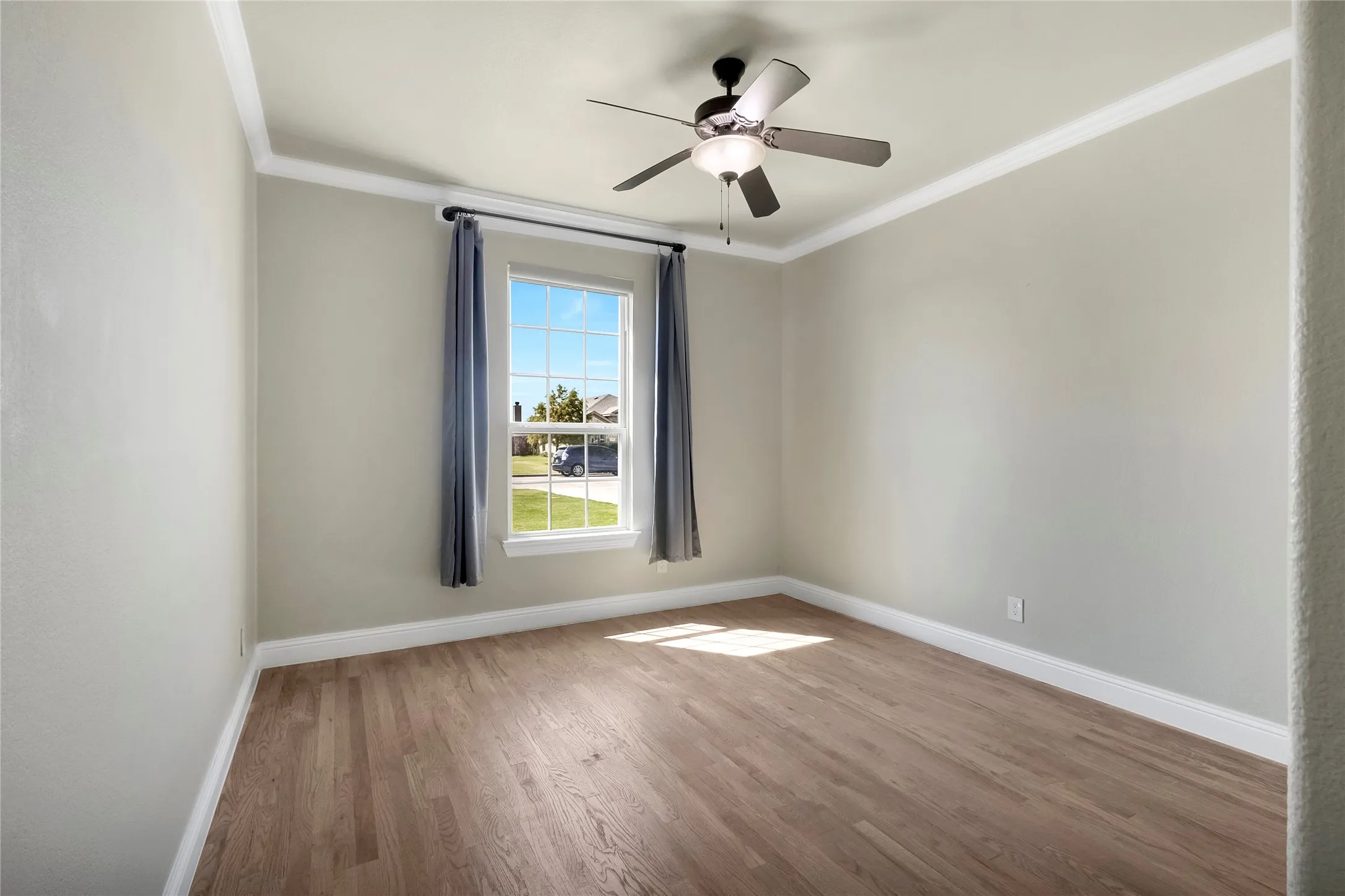 Single Family Residence For Sale in Collin County , 341 Amber Lane, Nevada, Texas 75173, 4 Bedroom, 3 Bathroom, 3 Garage spaces, 2,655 Sqft, built in 2016, mls#21388219, Real Estate Agent in Nevada, Homes For Sale in Collin county, Homes For Sale in Nevada, Realtor in Nevada Texas, Real Estate Brokerage Independent Realty Texas, Luminita Cordes Realtor
