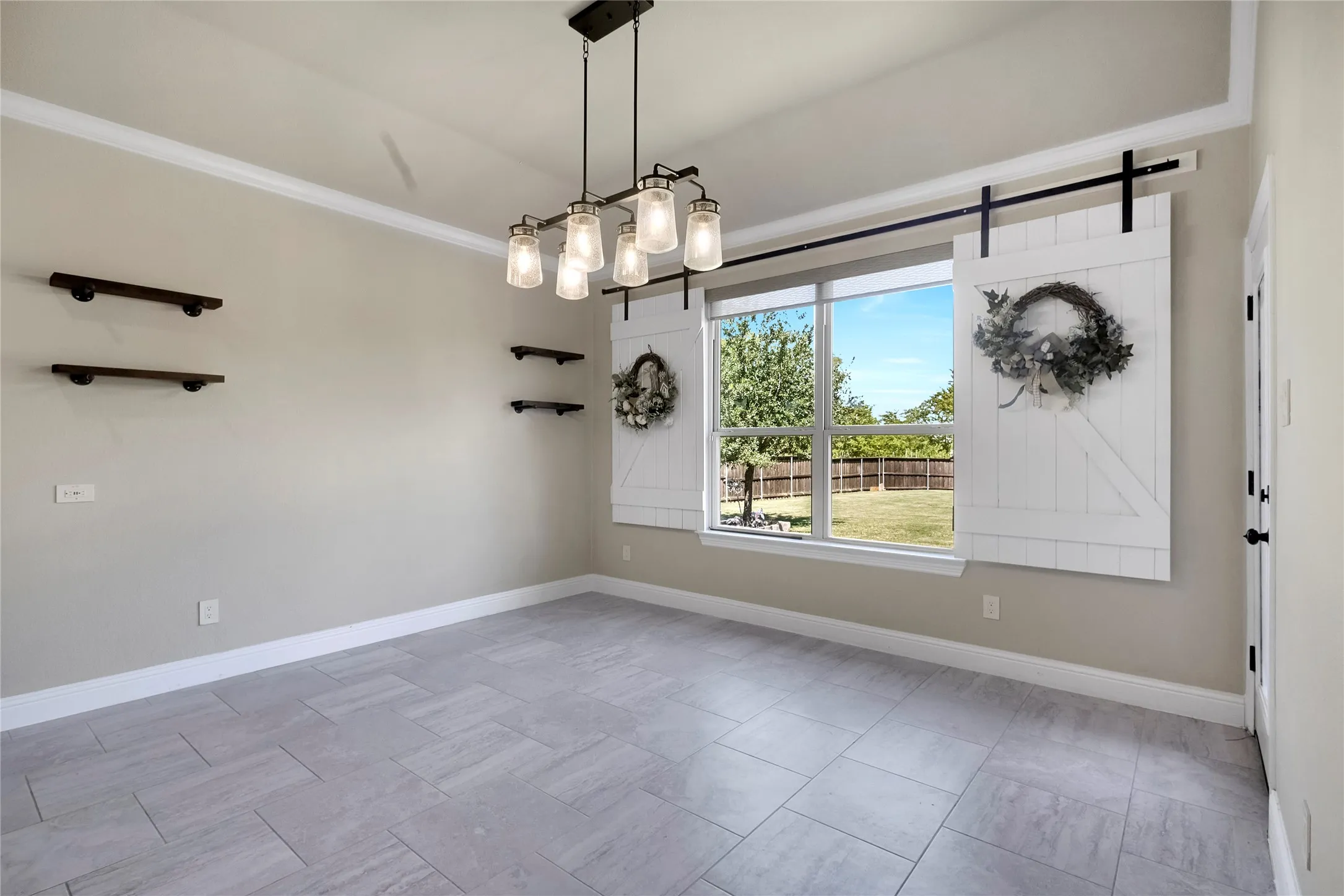 Single Family Residence For Sale in Collin County , 341 Amber Lane, Nevada, Texas 75173, 4 Bedroom, 3 Bathroom, 3 Garage spaces, 2,655 Sqft, built in 2016, mls#21388219, Real Estate Agent in Nevada, Homes For Sale in Collin county, Homes For Sale in Nevada, Realtor in Nevada Texas, Real Estate Brokerage Independent Realty Texas, Luminita Cordes Realtor