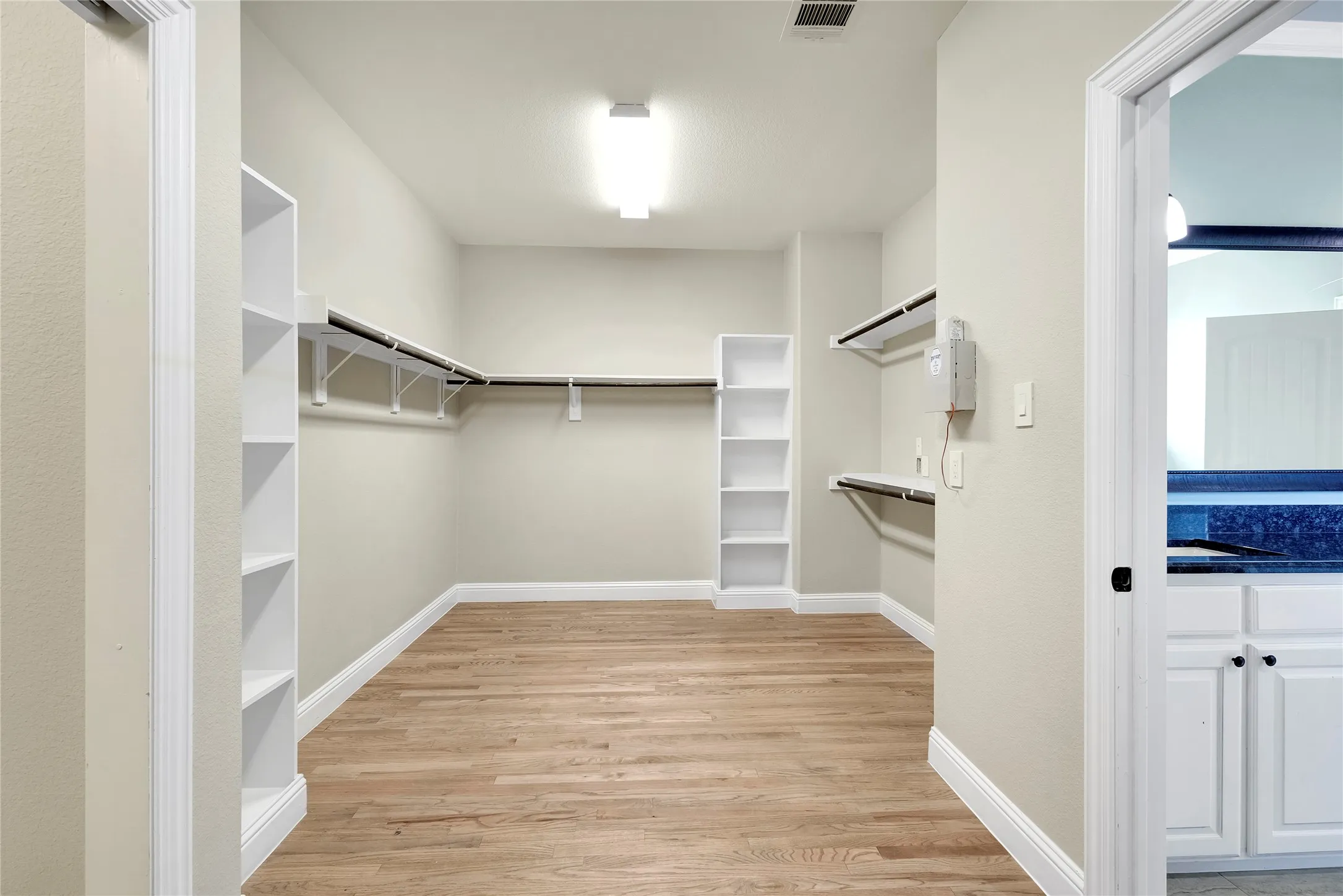 Single Family Residence For Sale in Collin County , 341 Amber Lane, Nevada, Texas 75173, 4 Bedroom, 3 Bathroom, 3 Garage spaces, 2,655 Sqft, built in 2016, mls#21388219, Real Estate Agent in Nevada, Homes For Sale in Collin county, Homes For Sale in Nevada, Realtor in Nevada Texas, Real Estate Brokerage Independent Realty Texas, Luminita Cordes Realtor