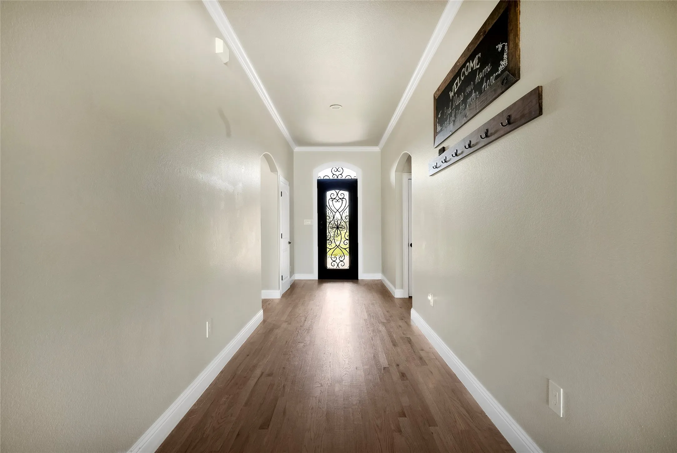Single Family Residence For Sale in Collin County , 341 Amber Lane, Nevada, Texas 75173, 4 Bedroom, 3 Bathroom, 3 Garage spaces, 2,655 Sqft, built in 2016, mls#21388219, Real Estate Agent in Nevada, Homes For Sale in Collin county, Homes For Sale in Nevada, Realtor in Nevada Texas, Real Estate Brokerage Independent Realty Texas, Luminita Cordes Realtor