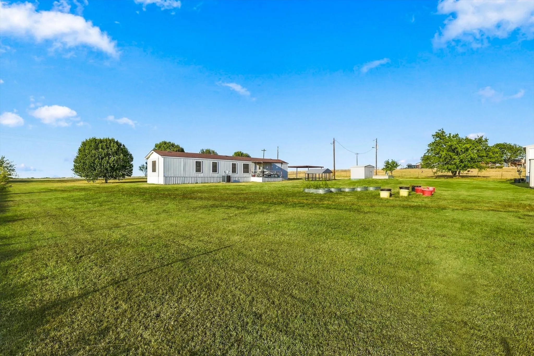 Manufactured Home For Sale in Cooke County , 934 Elm Grove Road, Valley View, Texas 76272, 3 Bedroom, 2 Bathroom, Garage spaces, 1,280 Sqft, built in 1995, mls#21387938, Real Estate Agent in Valley View, Homes For Sale in Cooke county, Homes For Sale in Valley View, Realtor in Valley View Texas, Real Estate Brokerage Independent Realty Texas, Luminita Cordes Realtor