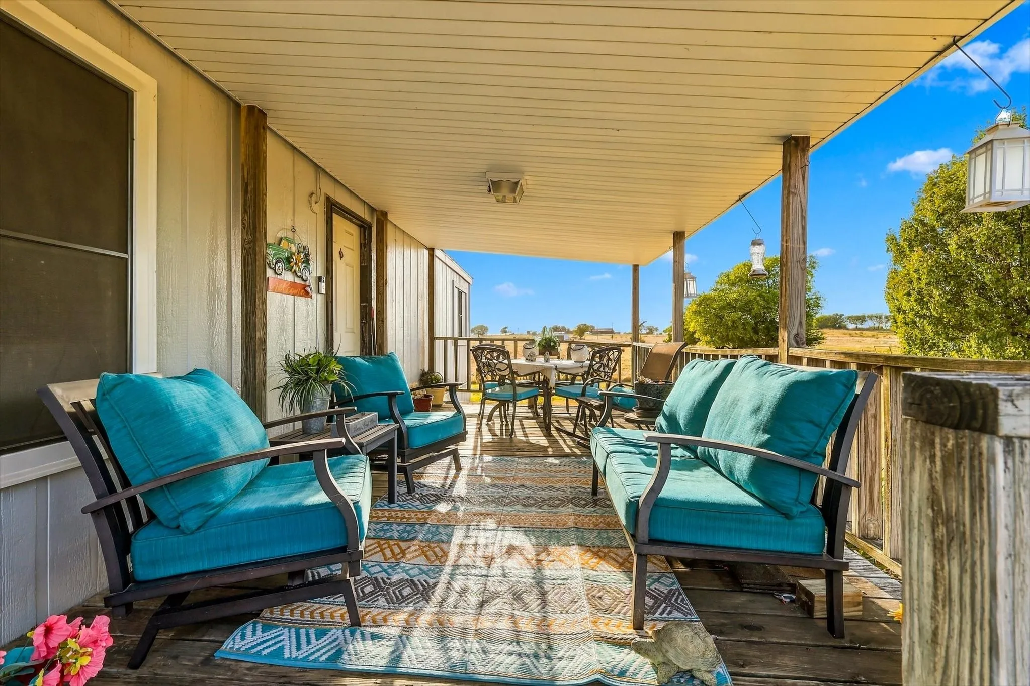 Manufactured Home For Sale in Cooke County , 934 Elm Grove Road, Valley View, Texas 76272, 3 Bedroom, 2 Bathroom, Garage spaces, 1,280 Sqft, built in 1995, mls#21387938, Real Estate Agent in Valley View, Homes For Sale in Cooke county, Homes For Sale in Valley View, Realtor in Valley View Texas, Real Estate Brokerage Independent Realty Texas, Luminita Cordes Realtor