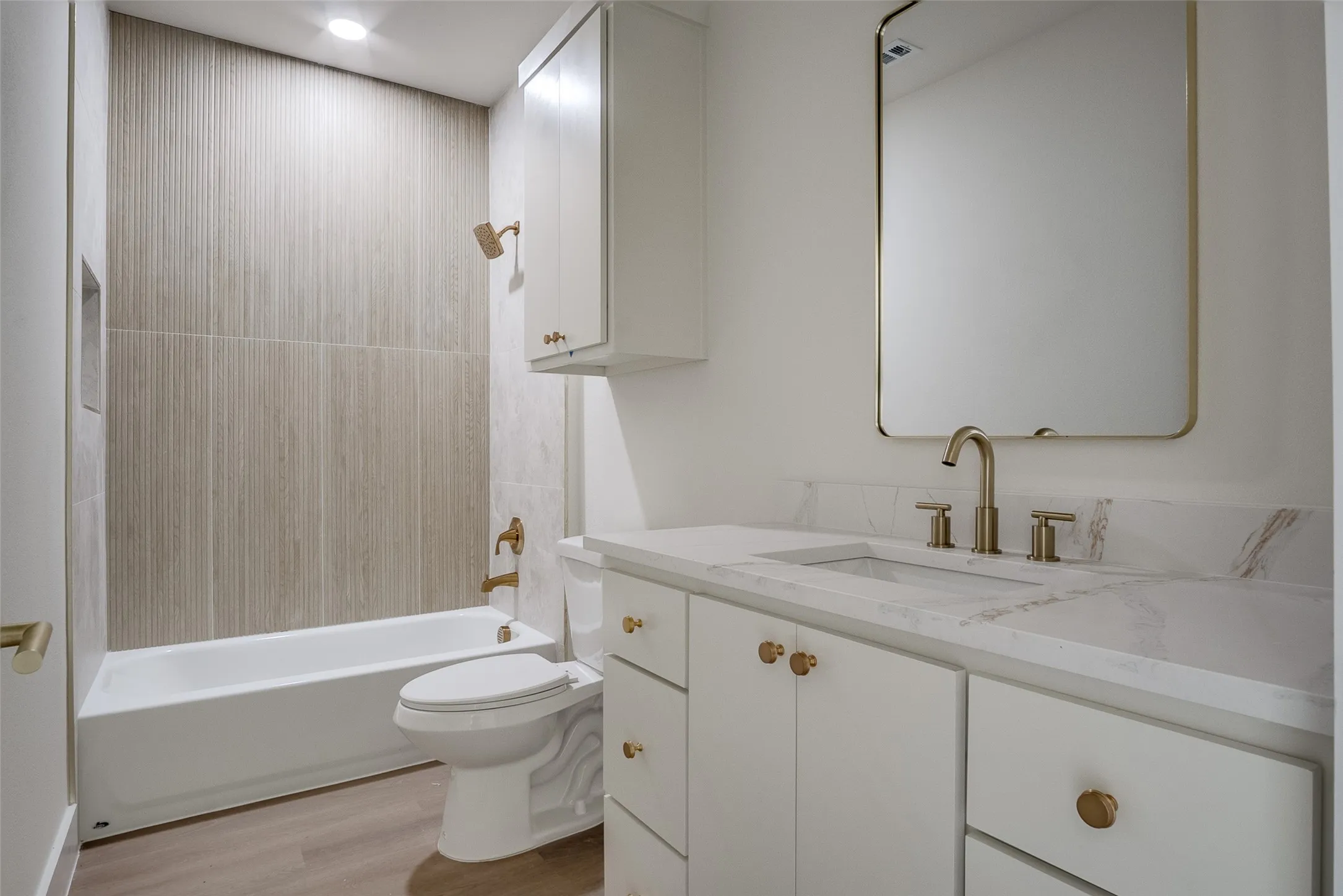 Single Family Residence For Sale in Hood County , 2518 Elk Trail, Granbury, Texas 76048, 3 Bedroom, 2 Bathroom, 2 Garage spaces, 1,781 Sqft, built in 2025, mls#21388419, Real Estate Agent in Granbury, Homes For Sale in Hood county, Homes For Sale in Granbury, Realtor in Granbury Texas, Real Estate Brokerage Independent Realty Texas, Luminita Cordes Realtor