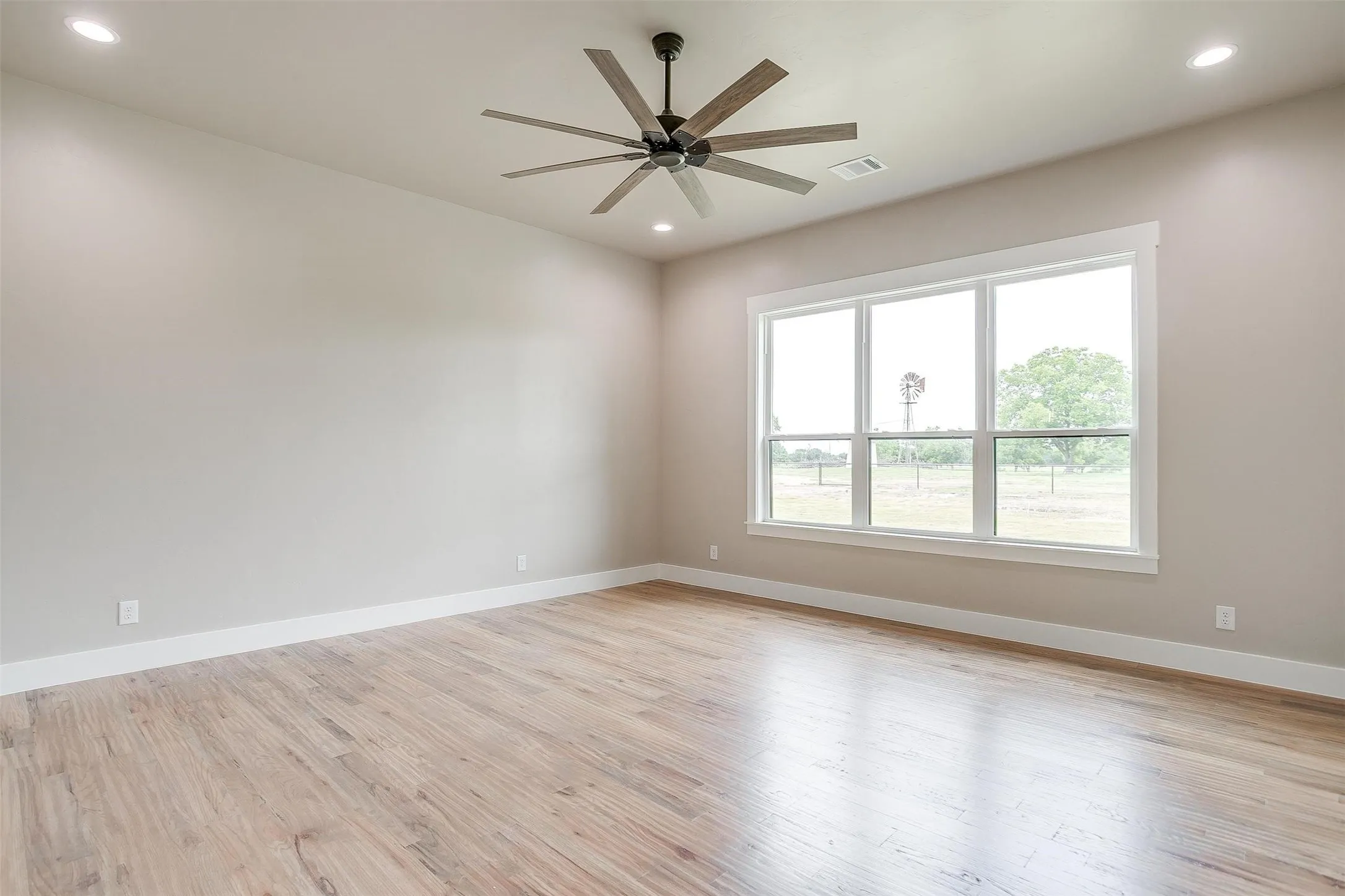 Single Family Residence For Sale in Montague County , 3019 Orchard Road, Bowie, Texas 76230, 4 Bedroom, 4 Bathroom, 2 Garage spaces, 3,480 Sqft, built in 2024, mls#21388418, Real Estate Agent in Bowie, Homes For Sale in Montague county, Homes For Sale in Bowie, Realtor in Bowie Texas, Real Estate Brokerage Independent Realty Texas, Luminita Cordes Realtor