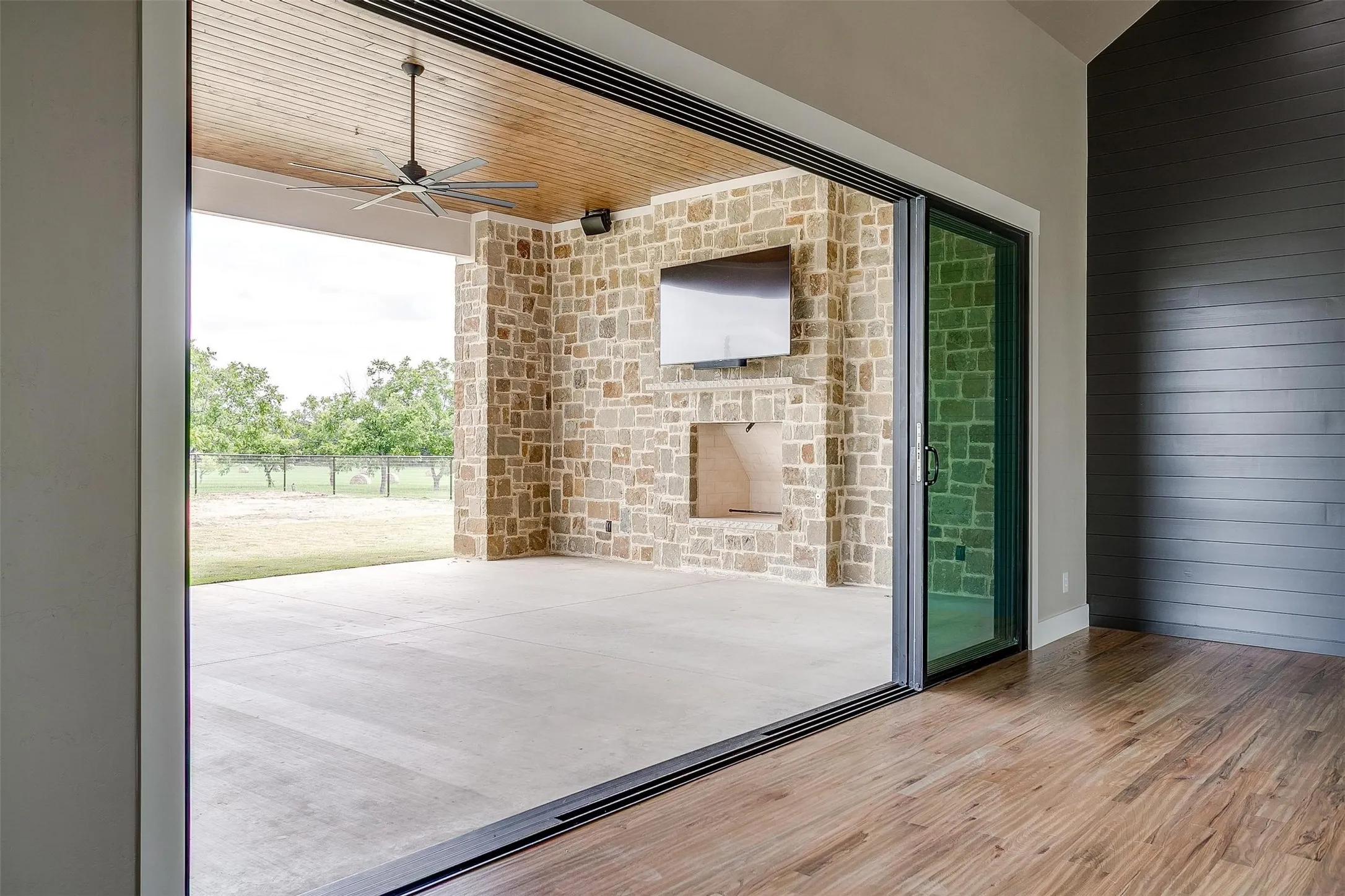 Single Family Residence For Sale in Montague County , 3019 Orchard Road, Bowie, Texas 76230, 4 Bedroom, 4 Bathroom, 2 Garage spaces, 3,480 Sqft, built in 2024, mls#21388418, Real Estate Agent in Bowie, Homes For Sale in Montague county, Homes For Sale in Bowie, Realtor in Bowie Texas, Real Estate Brokerage Independent Realty Texas, Luminita Cordes Realtor