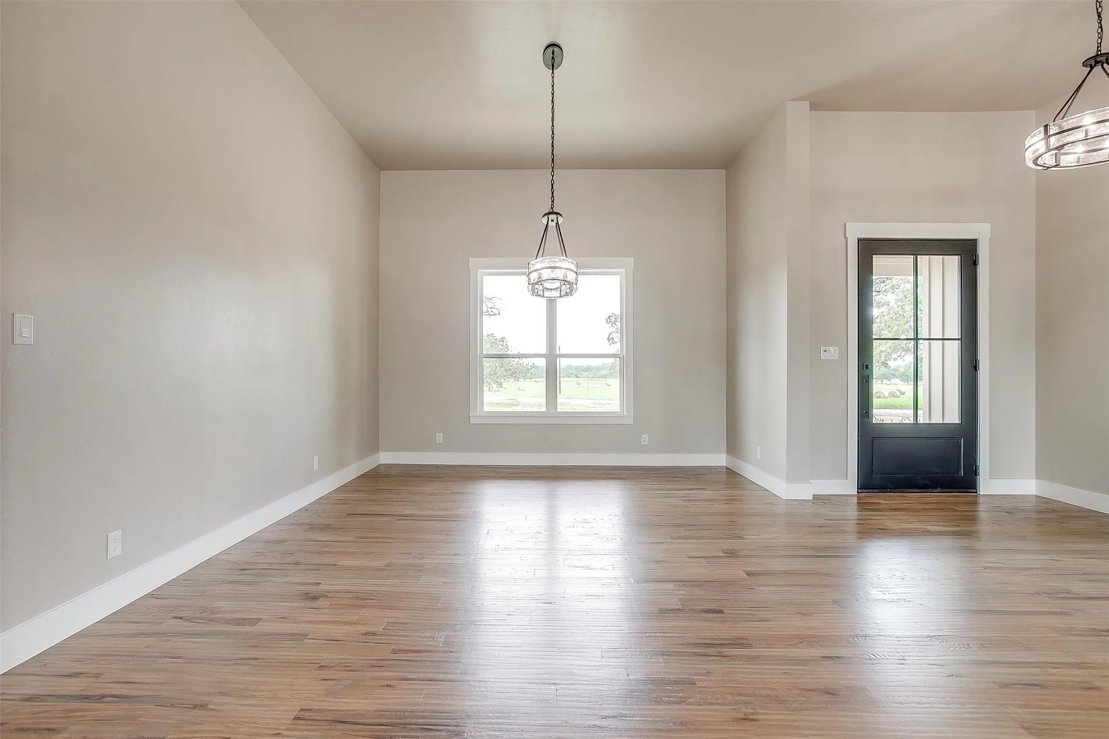 Single Family Residence For Sale in Montague County , 3019 Orchard Road, Bowie, Texas 76230, 4 Bedroom, 4 Bathroom, 2 Garage spaces, 3,480 Sqft, built in 2024, mls#21388418, Real Estate Agent in Bowie, Homes For Sale in Montague county, Homes For Sale in Bowie, Realtor in Bowie Texas, Real Estate Brokerage Independent Realty Texas, Luminita Cordes Realtor
