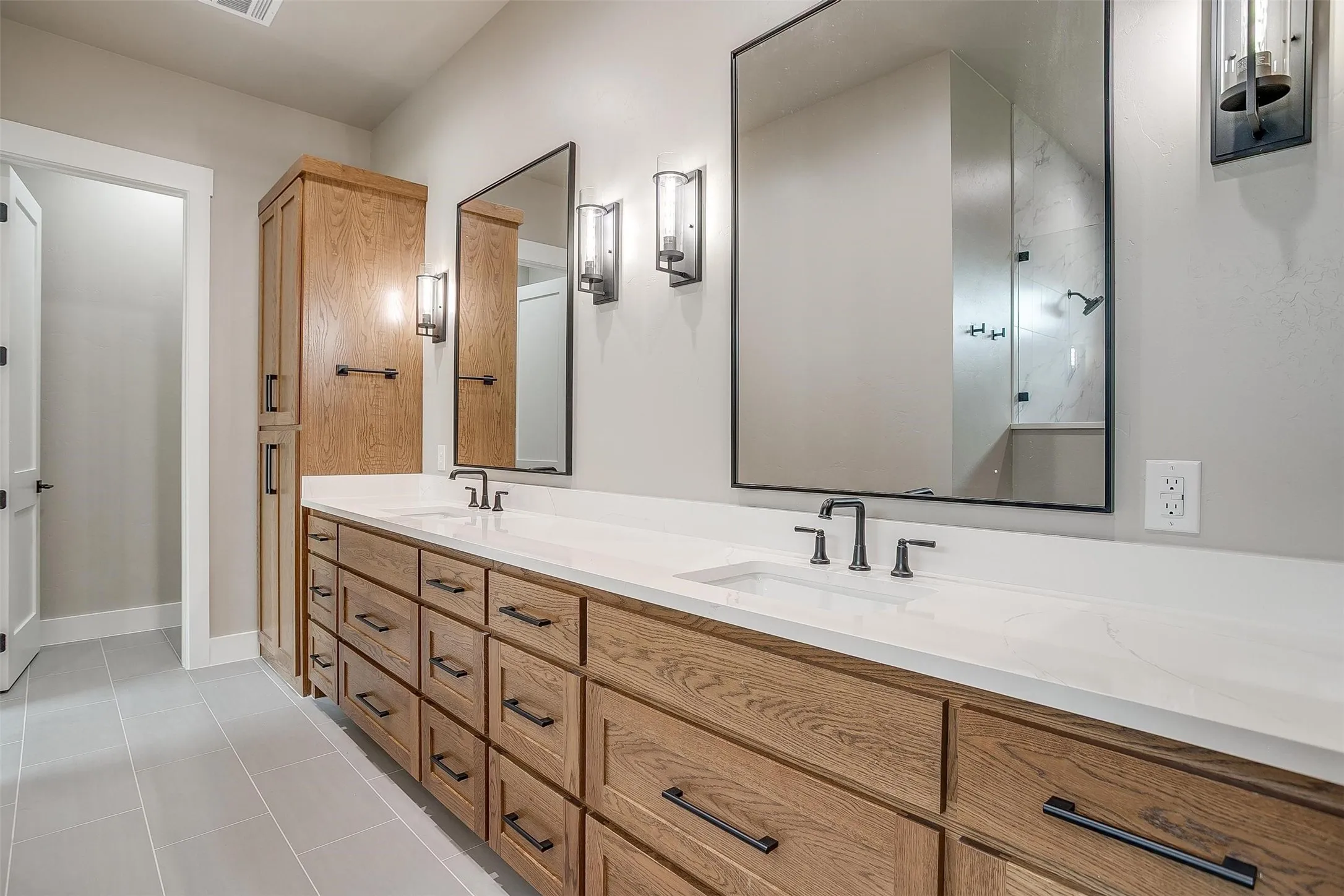 Single Family Residence For Sale in Montague County , 3019 Orchard Road, Bowie, Texas 76230, 4 Bedroom, 4 Bathroom, 2 Garage spaces, 3,480 Sqft, built in 2024, mls#21388418, Real Estate Agent in Bowie, Homes For Sale in Montague county, Homes For Sale in Bowie, Realtor in Bowie Texas, Real Estate Brokerage Independent Realty Texas, Luminita Cordes Realtor