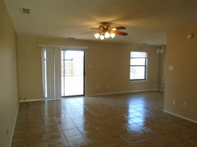 Single Family Residence For Rent in Taylor County , 3910 Trinity Lane, Abilene, Texas 79602, 3 Bedroom, 2 Bathroom, 2 Garage spaces, 1,198 Sqft, built in 1994, mls#21388431, Real Estate Agent in Abilene, Homes For Rent in Taylor county, Homes For Rent in Abilene, Realtor in Abilene Texas, Real Estate Brokerage Independent Realty Texas, Luminita Cordes Realtor