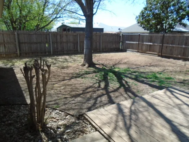 Single Family Residence For Rent in Taylor County , 3910 Trinity Lane, Abilene, Texas 79602, 3 Bedroom, 2 Bathroom, 2 Garage spaces, 1,198 Sqft, built in 1994, mls#21388431, Real Estate Agent in Abilene, Homes For Rent in Taylor county, Homes For Rent in Abilene, Realtor in Abilene Texas, Real Estate Brokerage Independent Realty Texas, Luminita Cordes Realtor