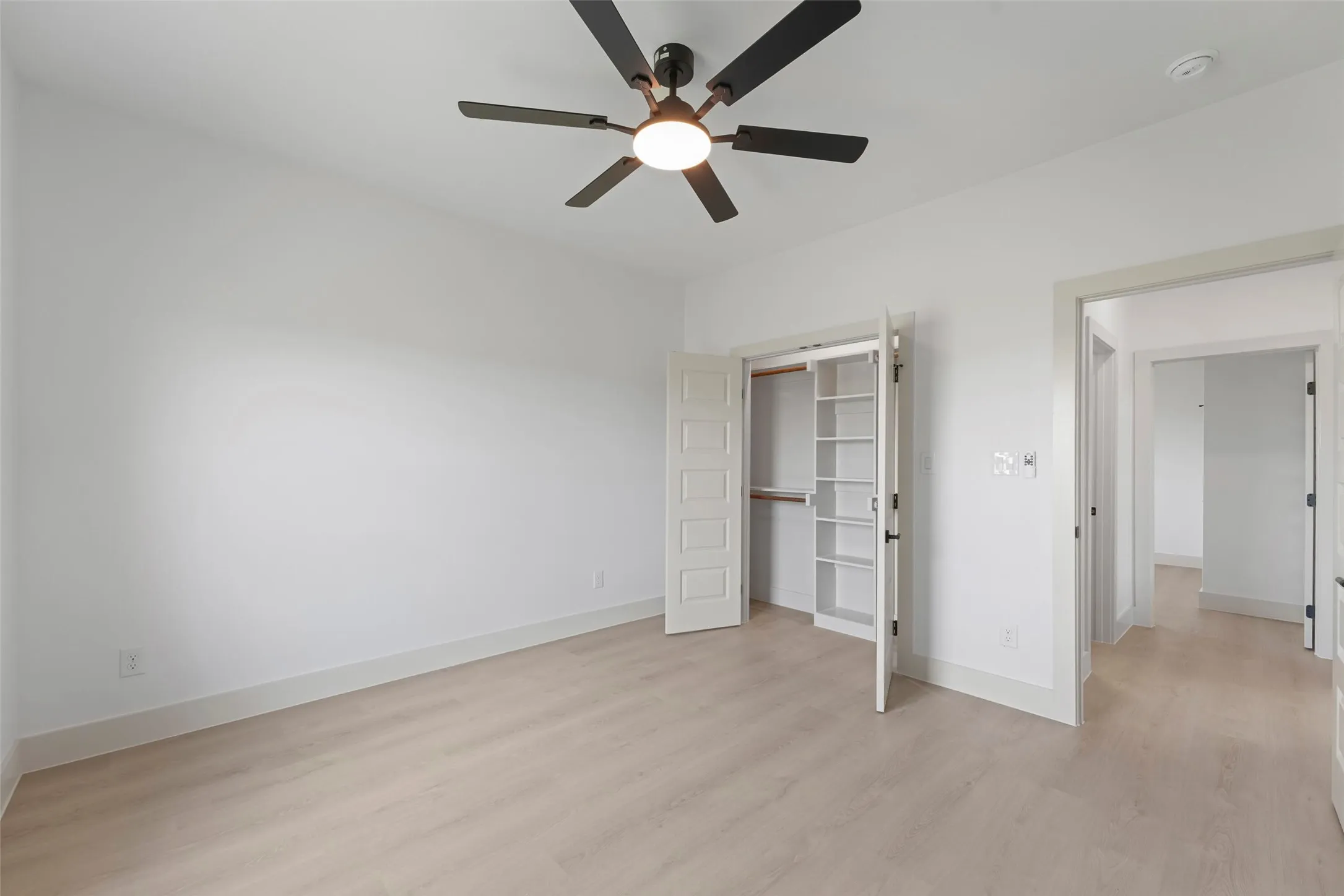 Single Family Residence For Sale in Grayson County , 1054 Dixie Estates Way, Whitesboro, Texas 76273, 4 Bedroom, 4 Bathroom, 2 Garage spaces, 2,870 Sqft, built in 2026, mls#21388415, Real Estate Agent in Whitesboro, Homes For Sale in Grayson county, Homes For Sale in Whitesboro, Realtor in Whitesboro Texas, Real Estate Brokerage Independent Realty Texas, Luminita Cordes Realtor