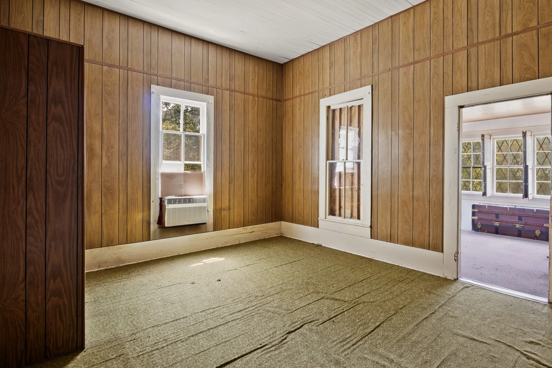 Single Family Residence For Sale in Cass County , 411 ELLIS, Hughes Springs, Texas 75656, 3 Bedroom, 1 Bathroom, Garage spaces, 1,786 Sqft, built in 1955, mls#21388412, Real Estate Agent in Hughes Springs, Homes For Sale in Cass county, Homes For Sale in Hughes Springs, Realtor in Hughes Springs Texas, Real Estate Brokerage Independent Realty Texas, Luminita Cordes Realtor