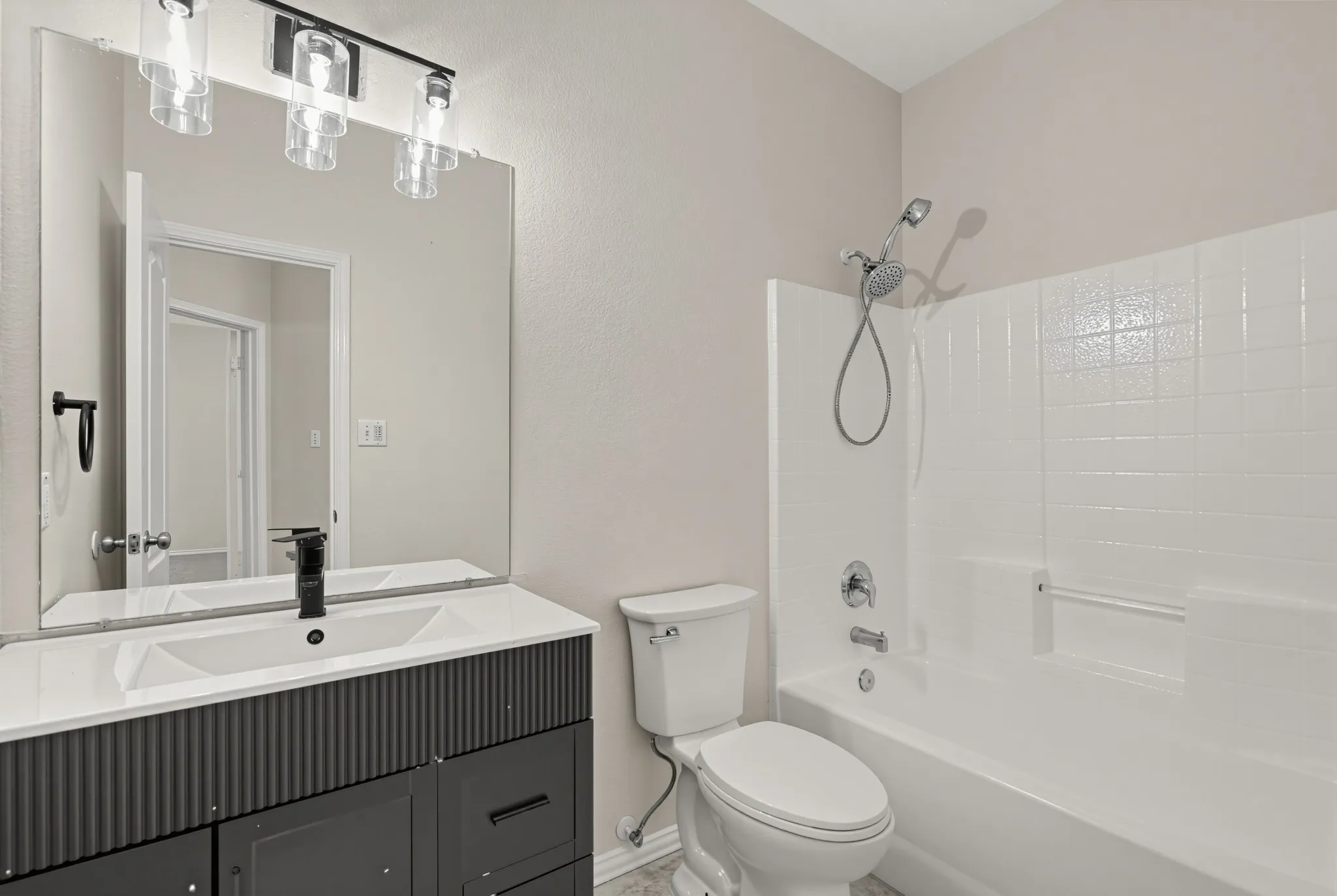 Single Family Residence For Sale in Ellis County , 1655 Wildflower Drive, Waxahachie, Texas 75165, 3 Bedroom, 2 Bathroom, 2 Garage spaces, 1,571 Sqft, built in 2008, mls#21388436, Real Estate Agent in Waxahachie, Homes For Sale in Ellis county, Homes For Sale in Waxahachie, Realtor in Waxahachie Texas, Real Estate Brokerage Independent Realty Texas, Luminita Cordes Realtor
