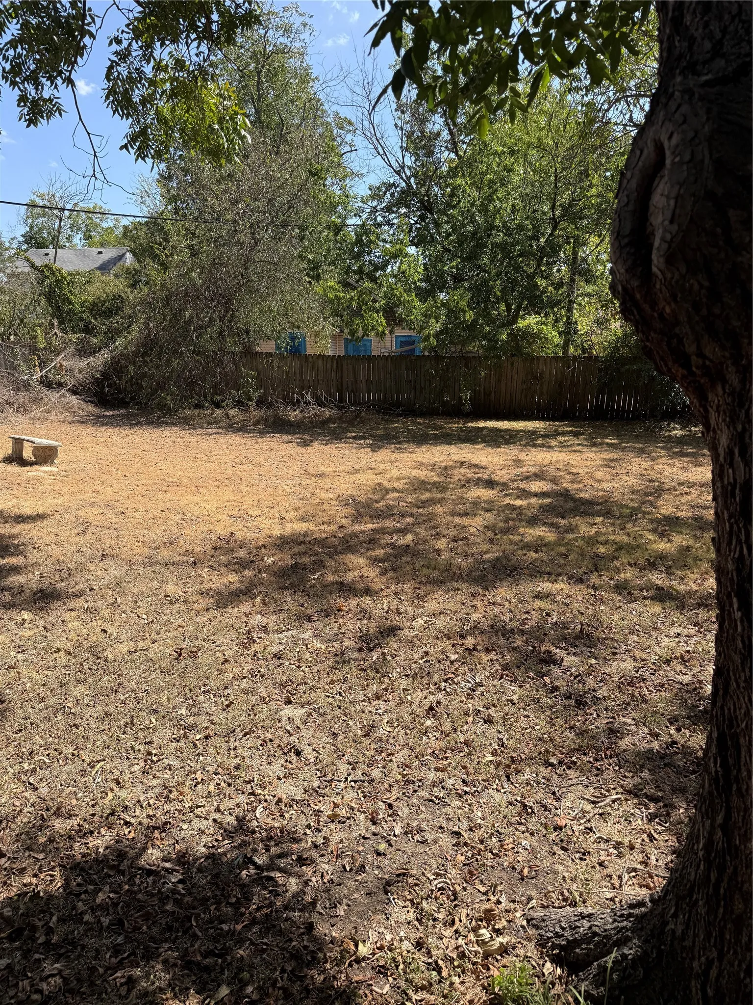 Single Family Residence For Sale in Johnson County , 1101 W Chambers Street, Cleburne, Texas 76033, 3 Bedroom, 2 Bathroom, Garage spaces, 1,859 Sqft, built in 1955, mls#21388049, Real Estate Agent in Cleburne, Homes For Sale in Johnson county, Homes For Sale in Cleburne, Realtor in Cleburne Texas, Real Estate Brokerage Independent Realty Texas, Luminita Cordes Realtor