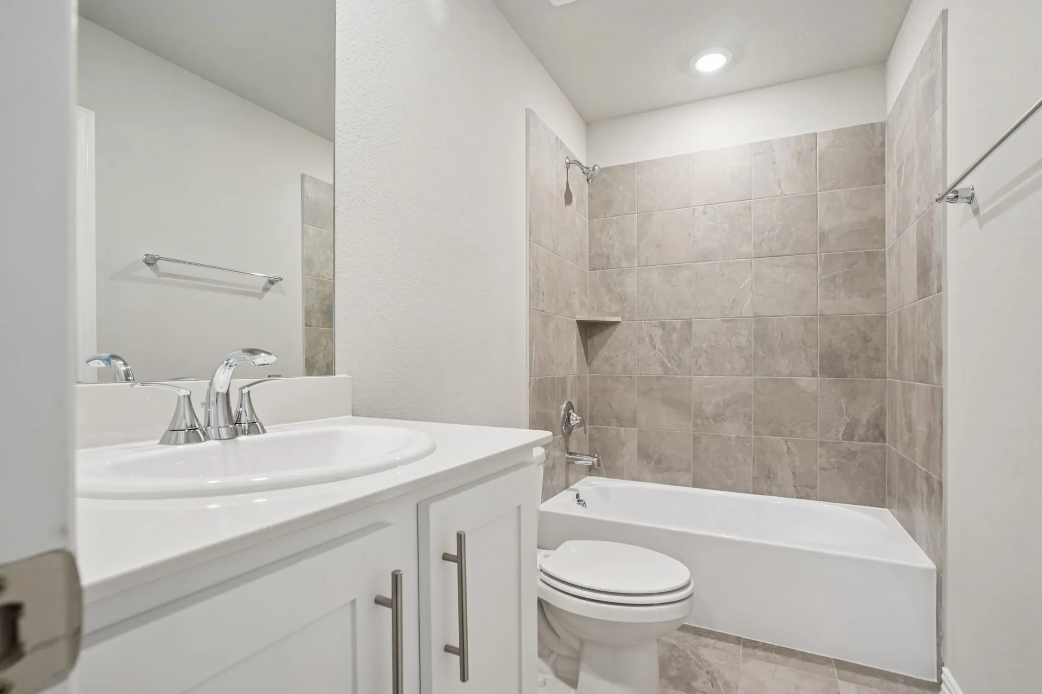 Photo is not of the actual home, but is an inspirational photo of builder’s model home and may depict options, furnishings, and/or decorator features that are not included.