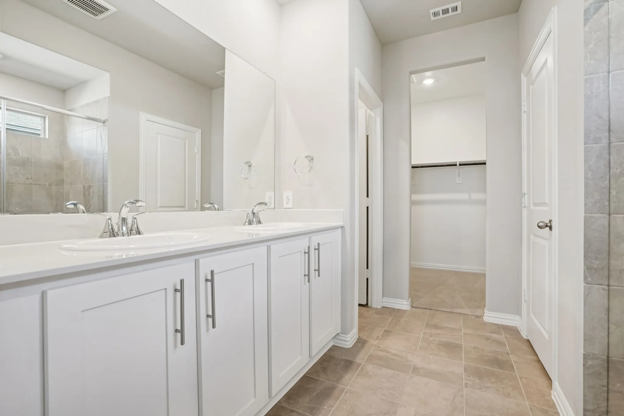 Photo is not of the actual home, but is an inspirational photo of builder’s model home and may depict options, furnishings, and/or decorator features that are not included.