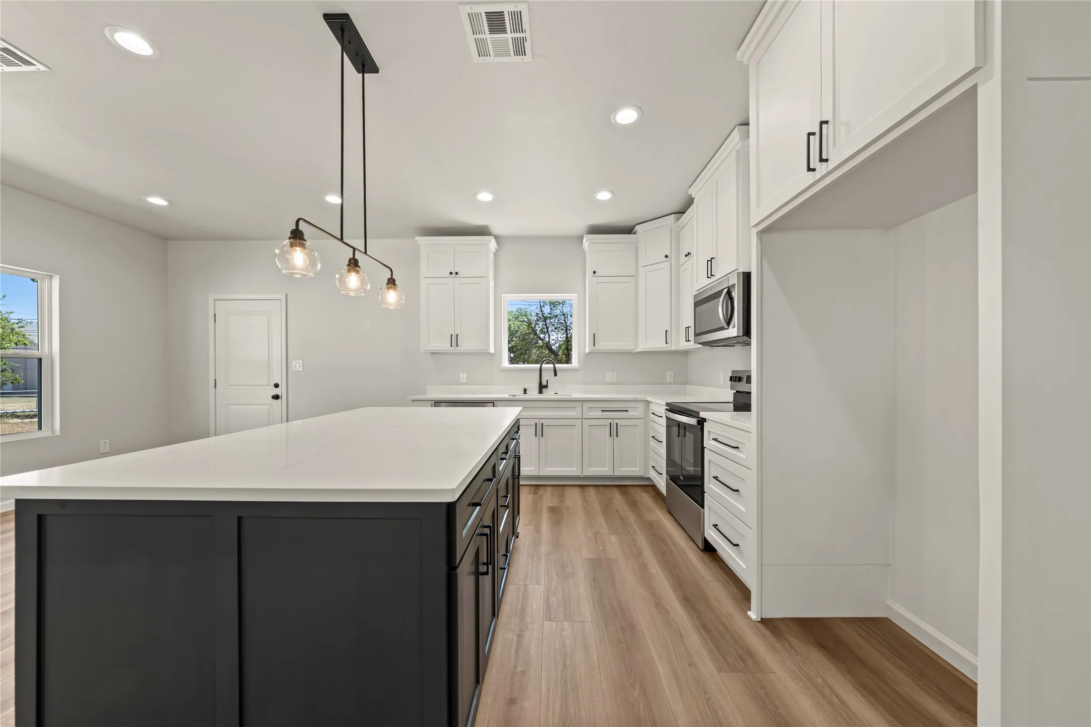Single Family Residence For Sale in Mc Lennan County , 3516 Parrott Avenue, Waco, Texas 76707, 3 Bedroom, 2 Bathroom, Garage spaces, 1,365 Sqft, built in 2026, mls#21388180, Real Estate Agent in Waco, Homes For Sale in Mc Lennan county, Homes For Sale in Waco, Realtor in Waco Texas, Real Estate Brokerage Independent Realty Texas, Luminita Cordes Realtor