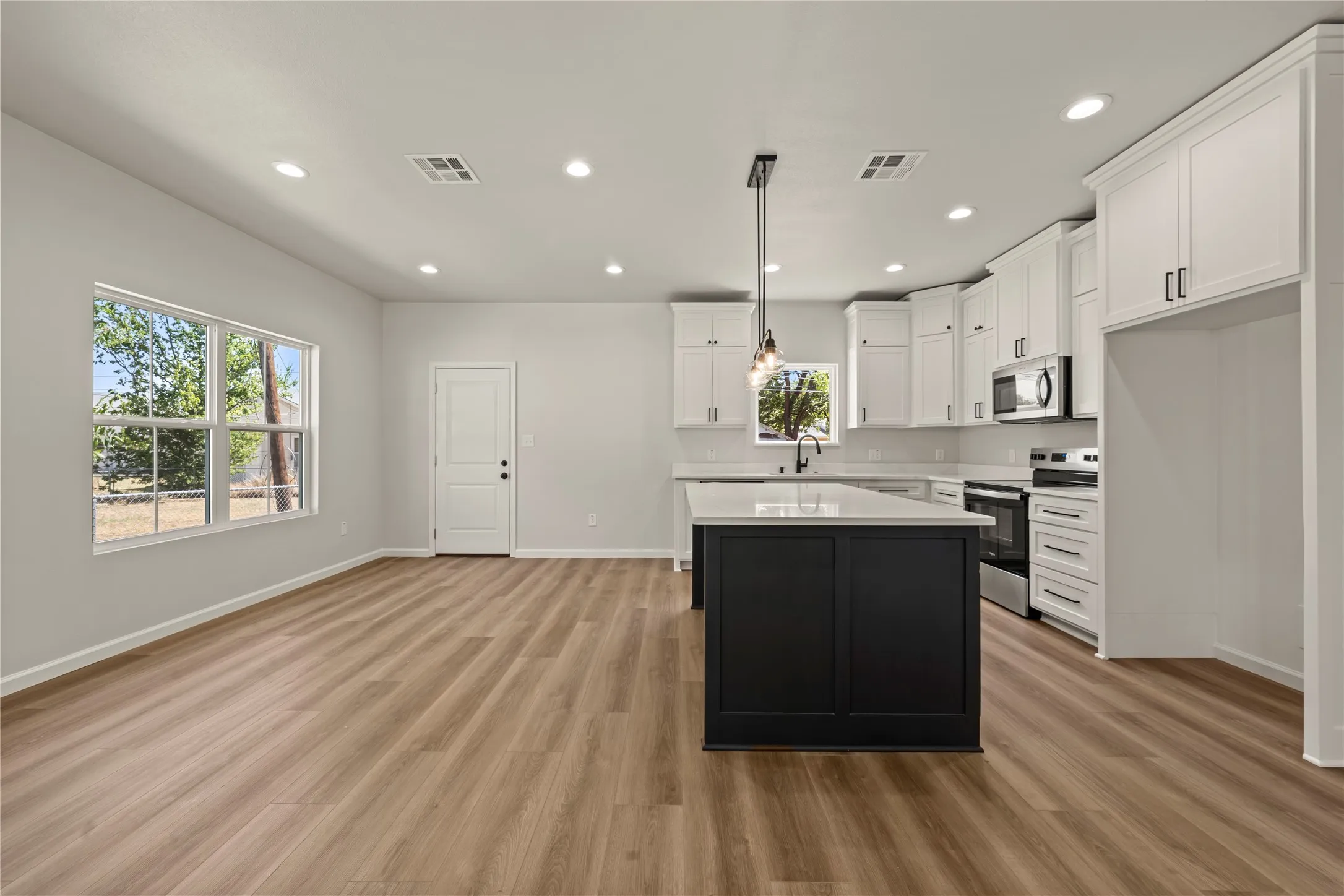 Single Family Residence For Sale in Mc Lennan County , 3516 Parrott Avenue, Waco, Texas 76707, 3 Bedroom, 2 Bathroom, Garage spaces, 1,365 Sqft, built in 2026, mls#21388180, Real Estate Agent in Waco, Homes For Sale in Mc Lennan county, Homes For Sale in Waco, Realtor in Waco Texas, Real Estate Brokerage Independent Realty Texas, Luminita Cordes Realtor